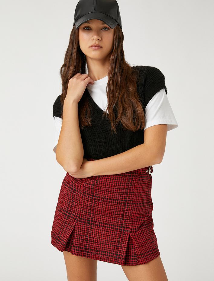  Mini Etek Piliseli Yanları Toka Detaylı Desenli