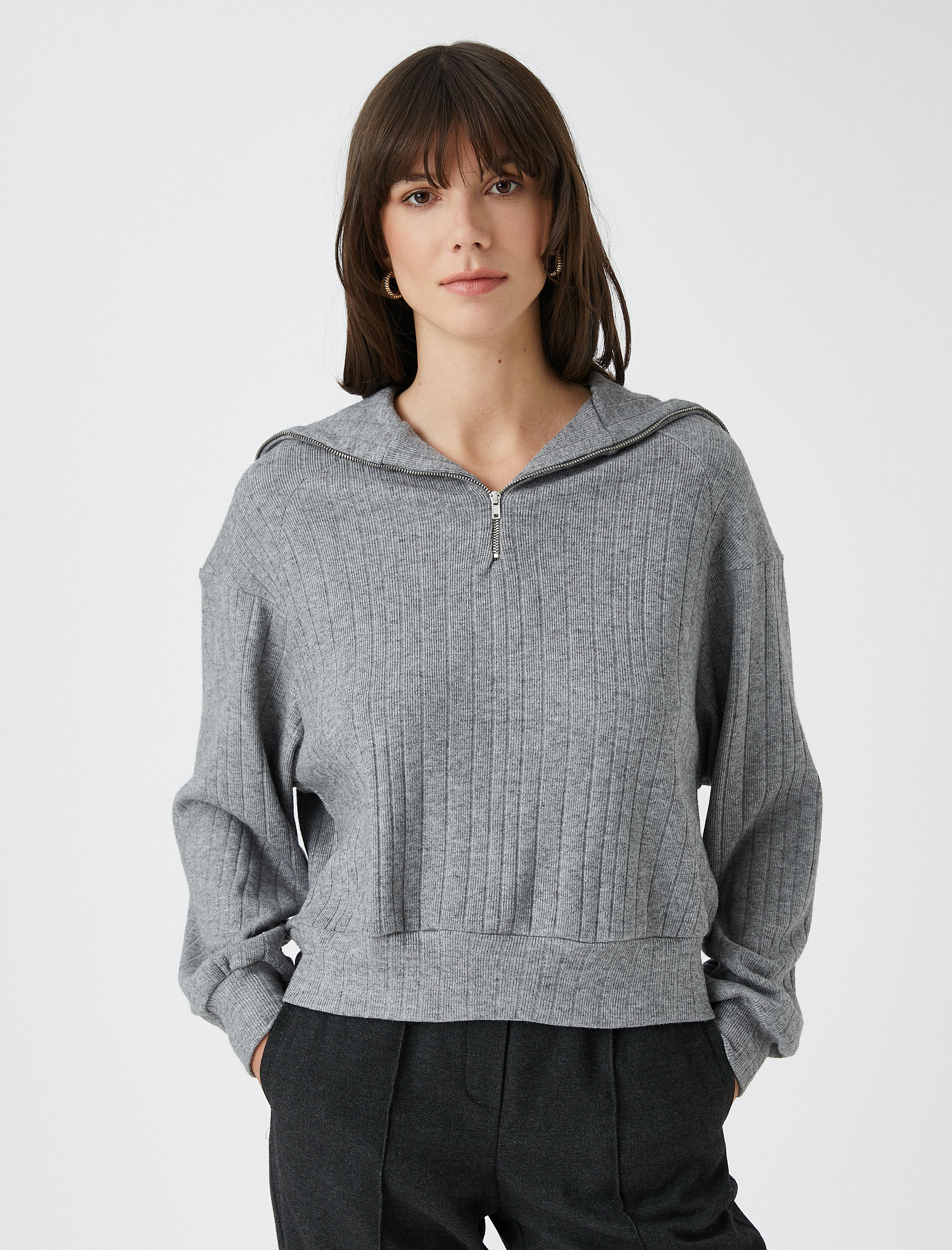   Koton X Şahika Ercümen - Yarım Fermuarlı Dik Yaka Sweatshirt