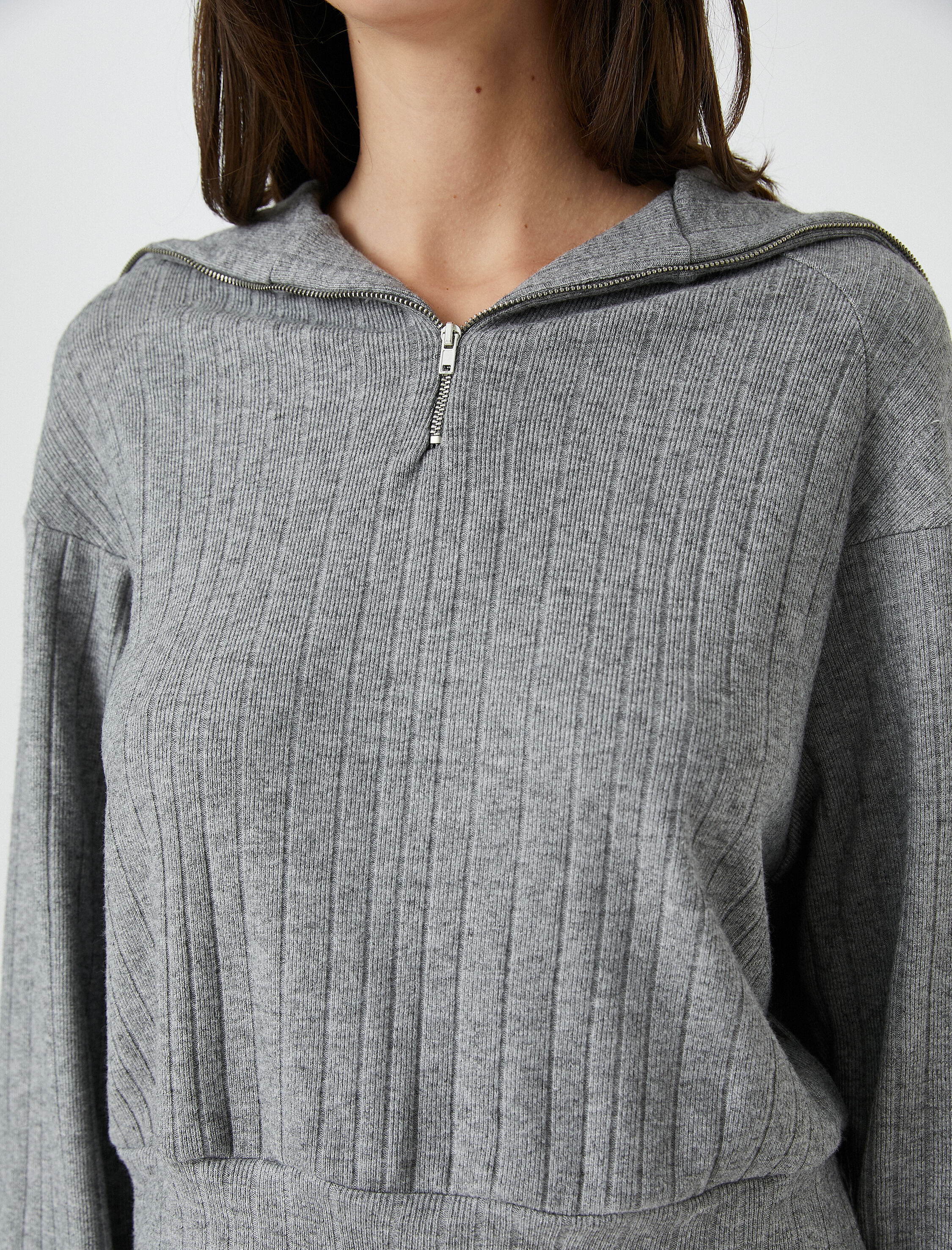   Koton X Şahika Ercümen - Yarım Fermuarlı Dik Yaka Sweatshirt