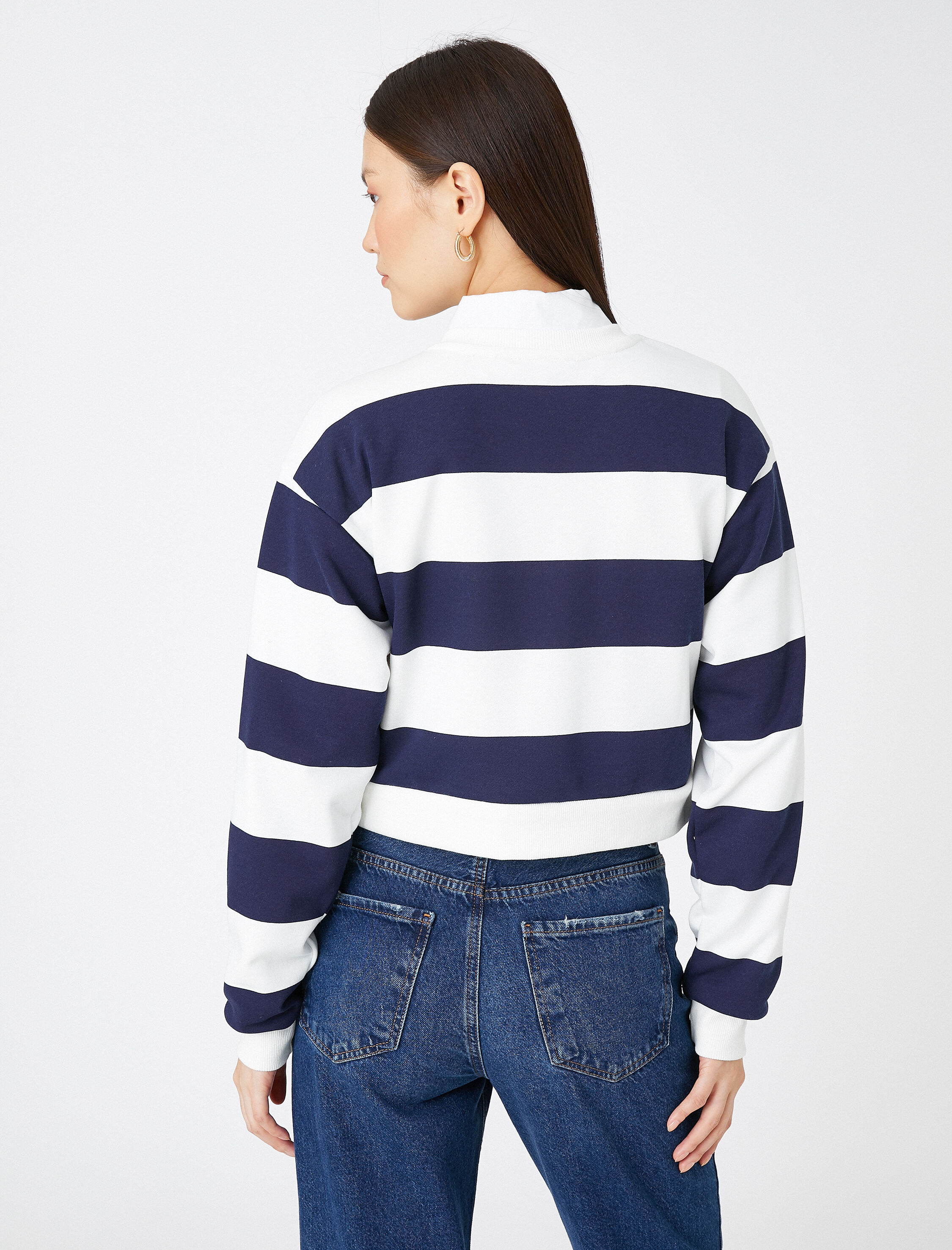   Nakışlı Kolej Sweatshirt