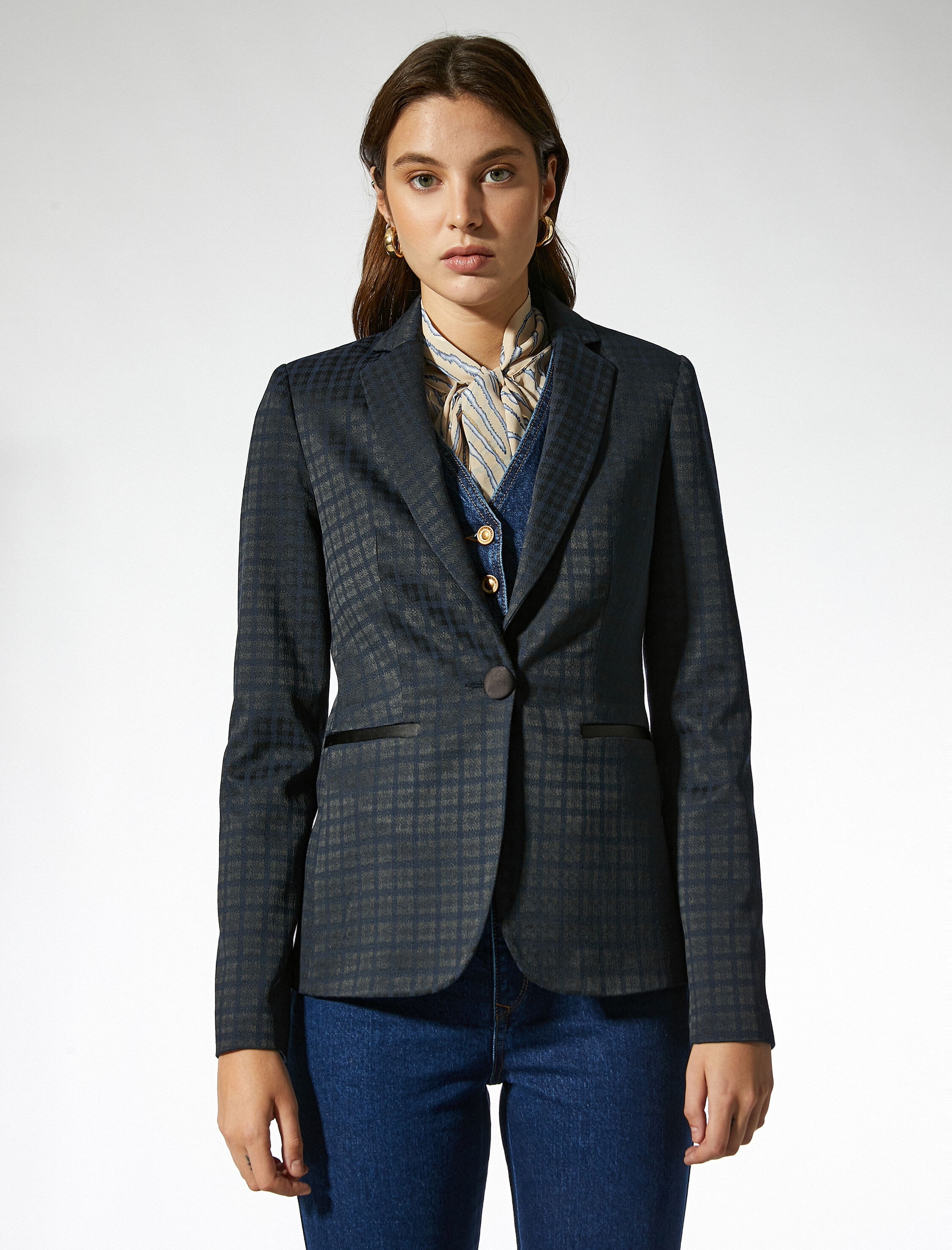   Ayşegül Afacan X Koton - Jakarlı Cep Detaylı Blazer Ceket