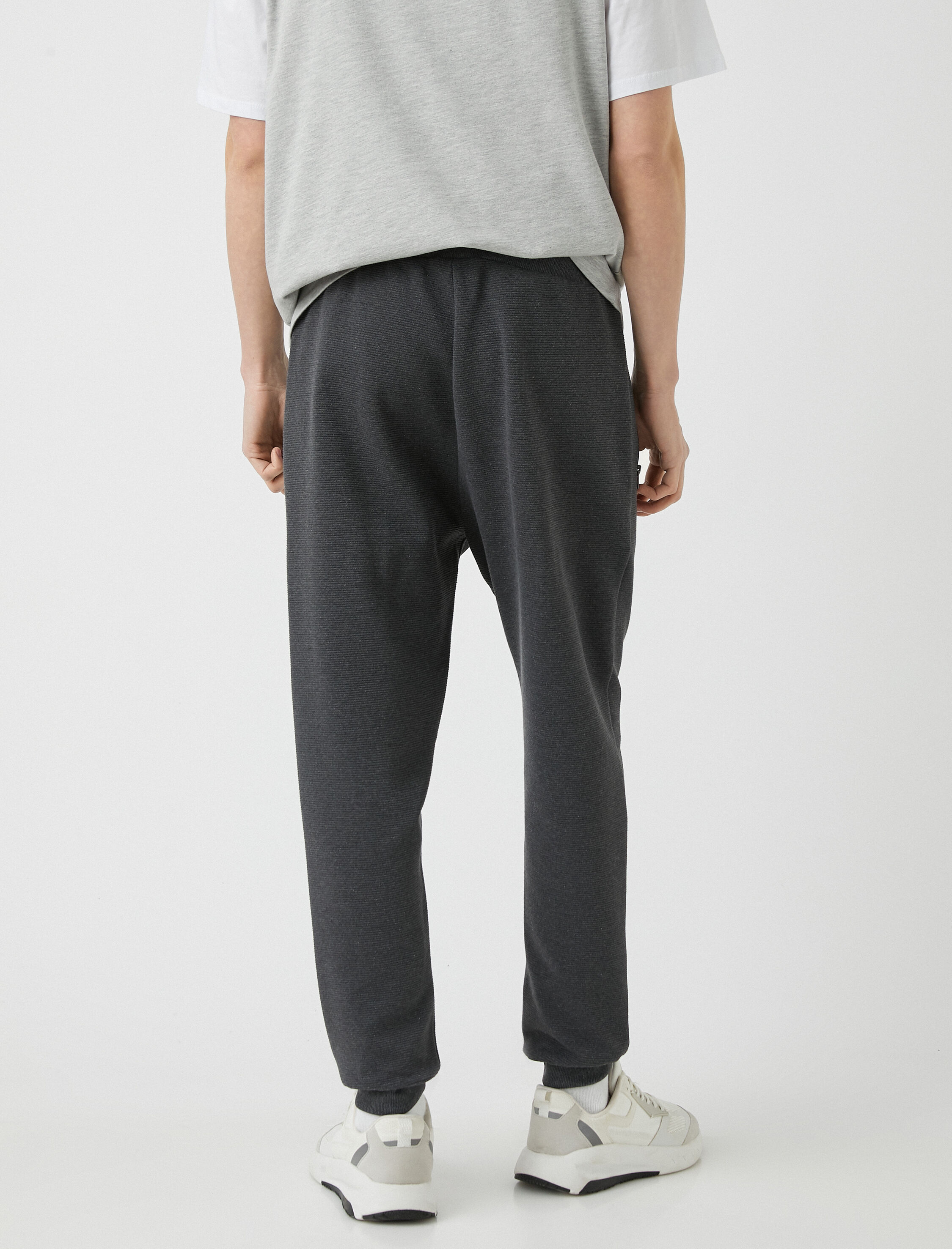   Jogger Eşofman Altı Beli Bağcıklı Dar Kesim Fermuar Cepli