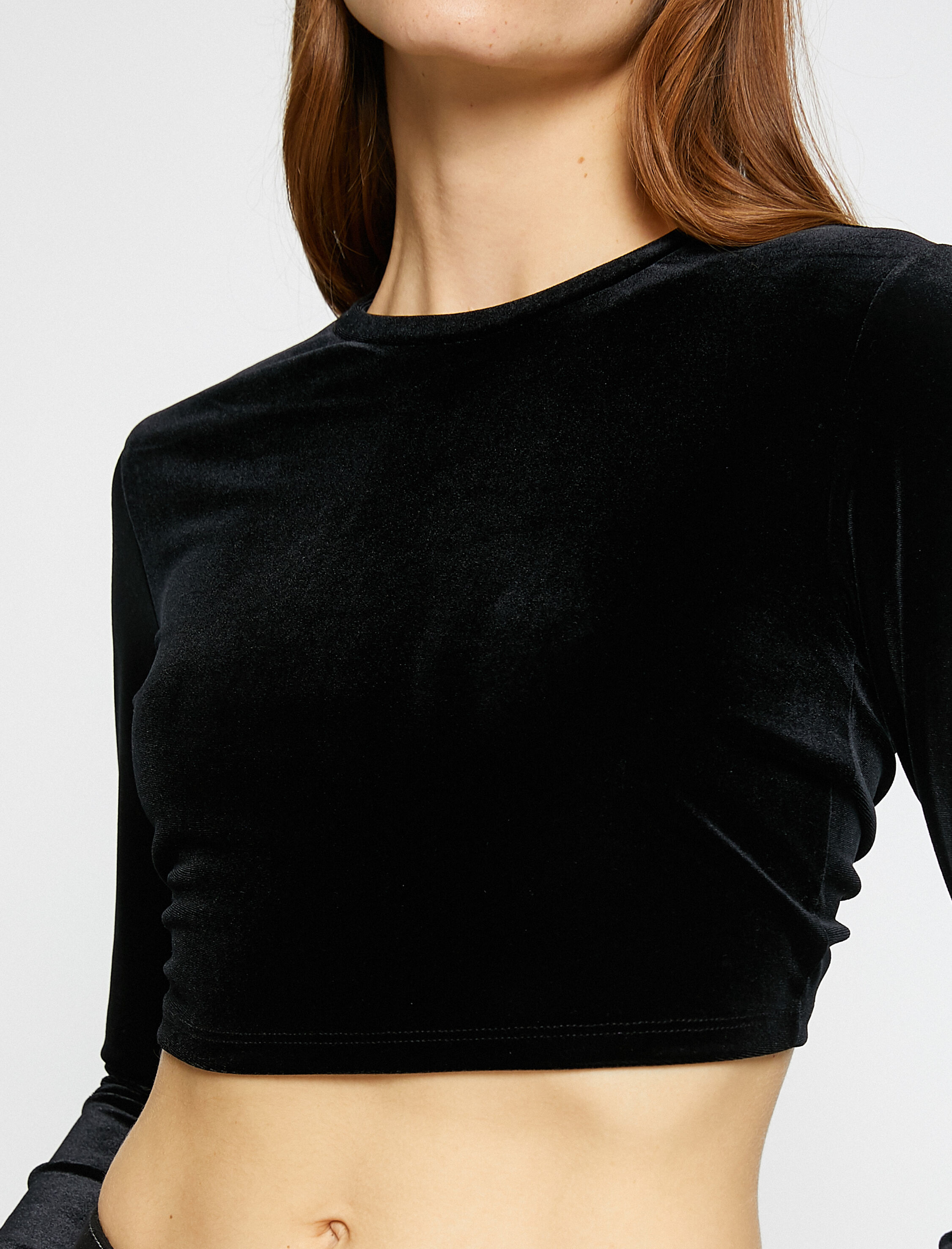 Kadife Crop Tişört Pencere Detaylı Uzun Kollu