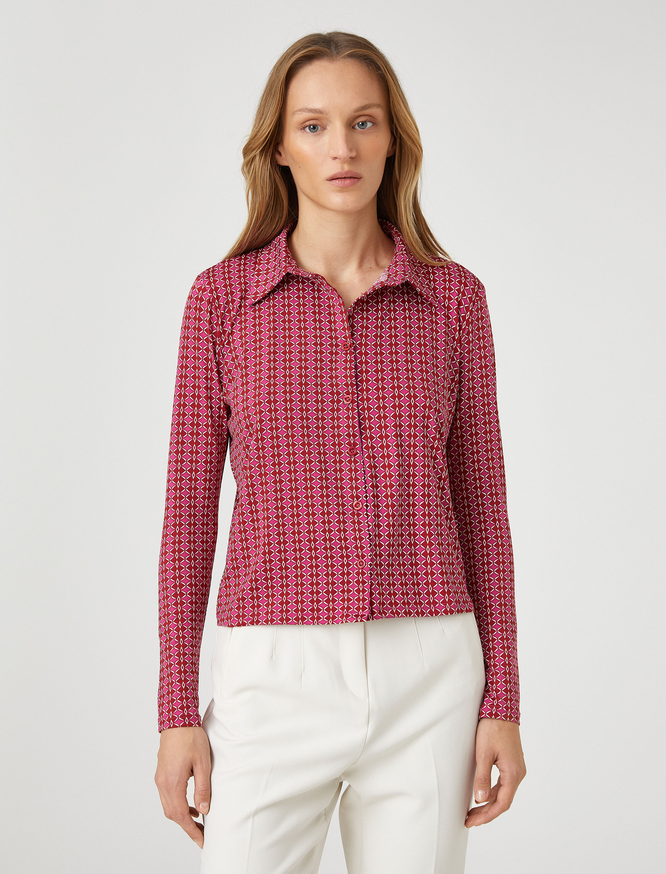   Düğmeli Uzun Kollu Gömlek