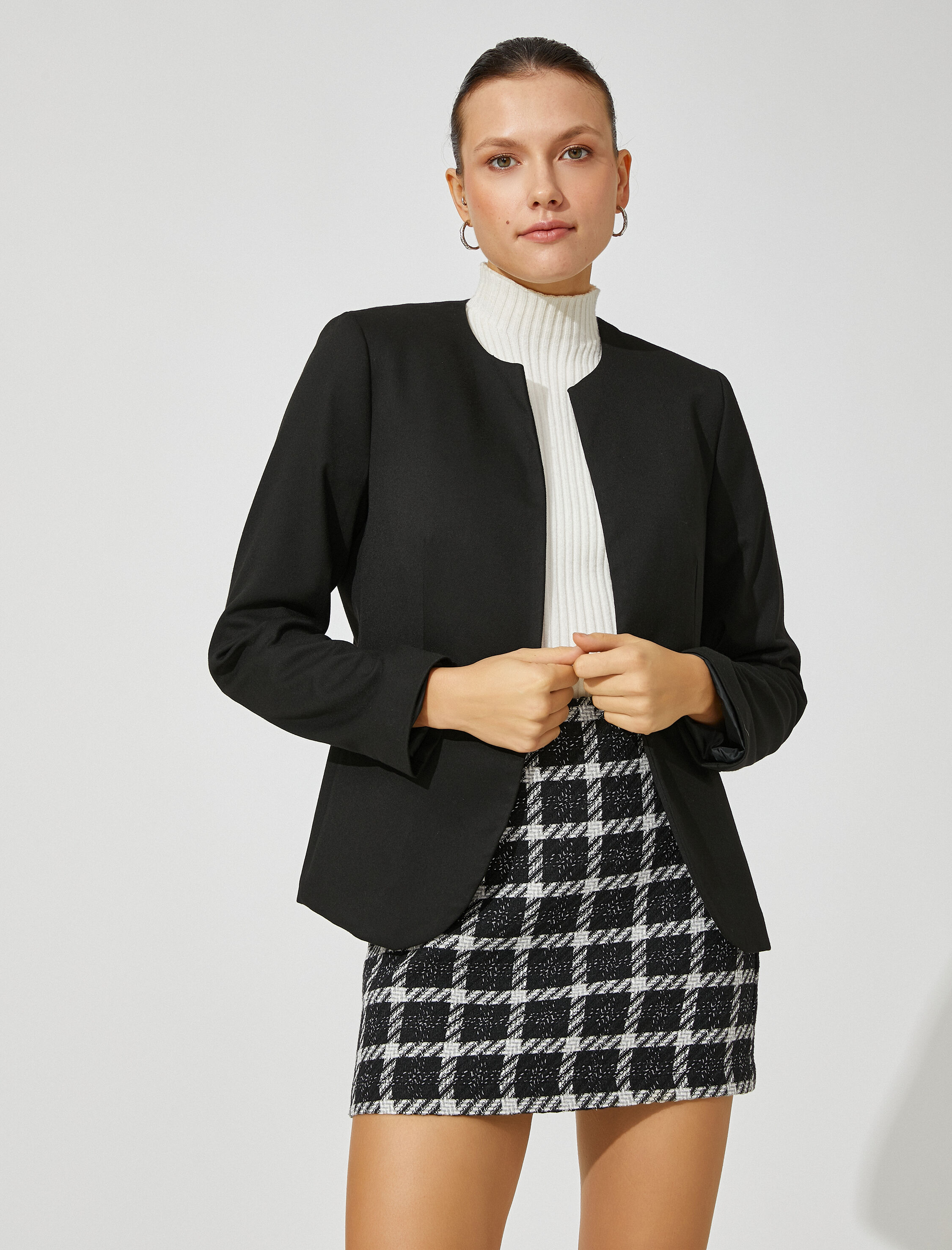   Yakasız Blazer Ceket