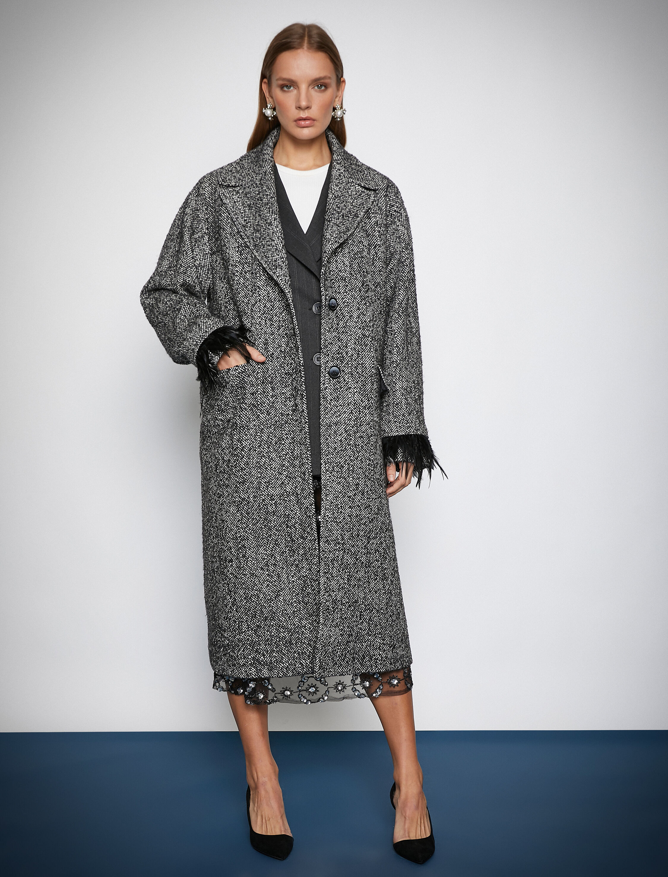   Melis Ağazat X Koton - Tül Detaylı Uzun Kaşe Kaban