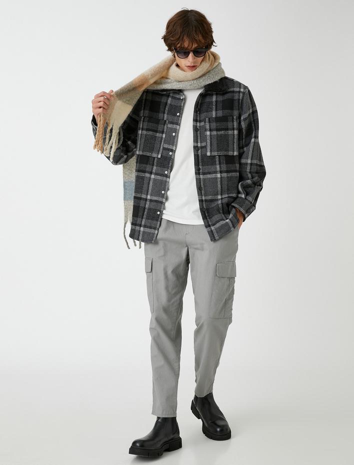  Ekoseli Ceket Yaka Detaylı