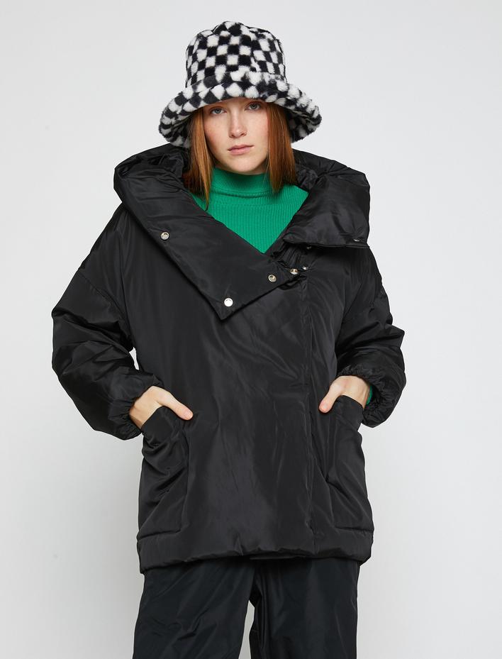  Şişme Mont Kapüşonlu Cep Detaylı