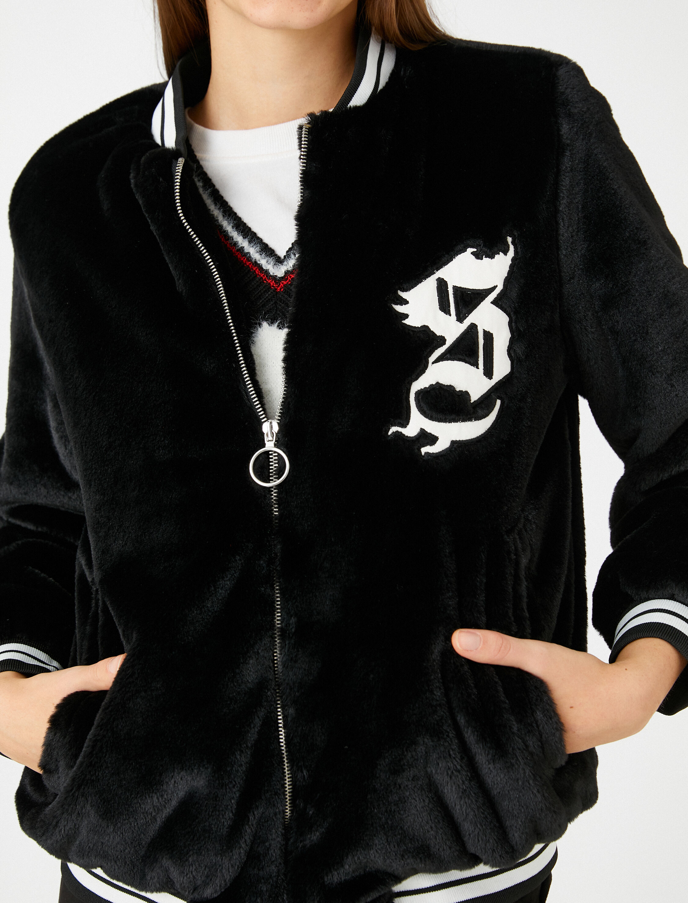 Oversize Peluş Pilot Ceket Cep Detaylı İşlemeli Fermuarlı Ribanalı