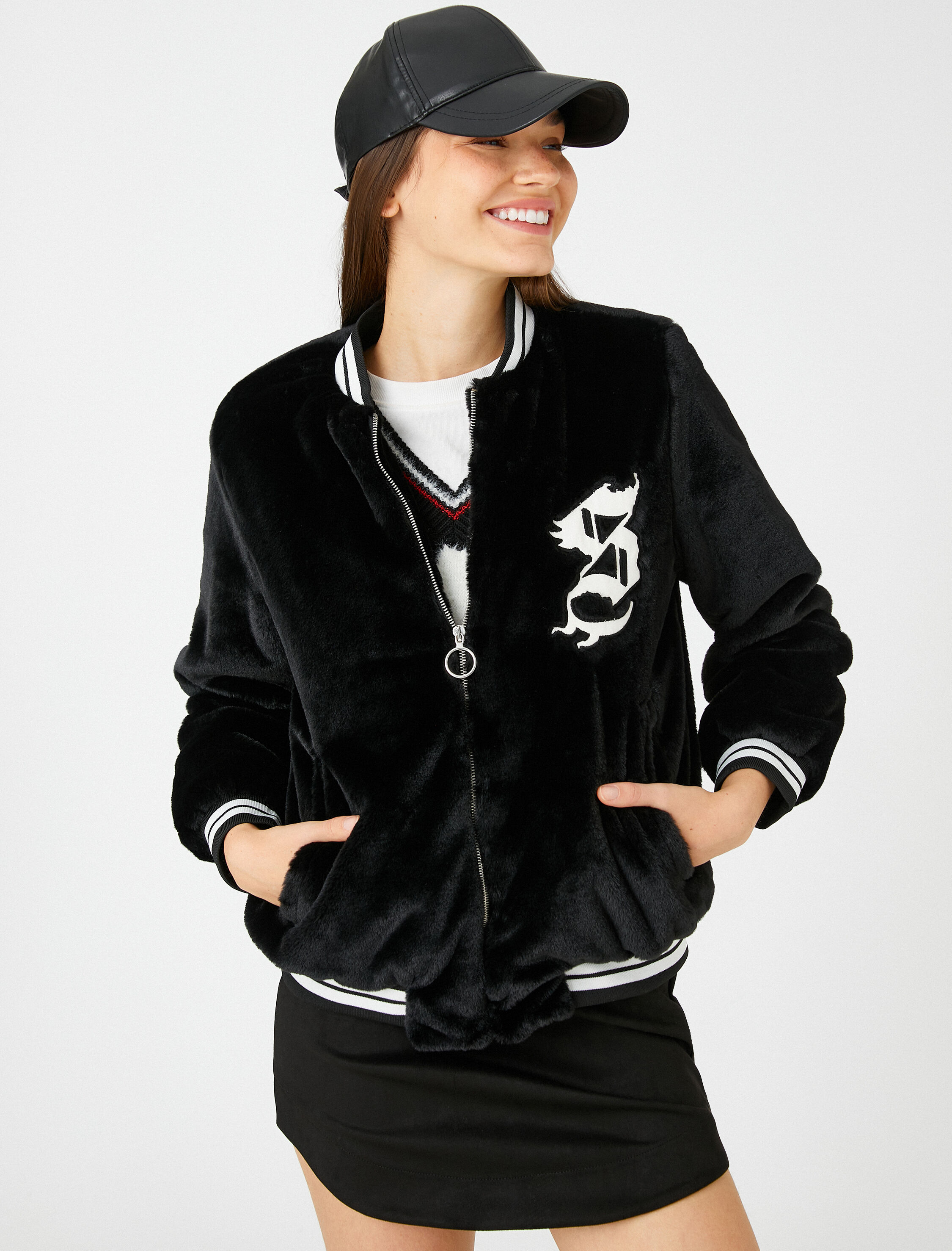 Oversize Peluş Pilot Ceket Cep Detaylı İşlemeli Fermuarlı Ribanalı