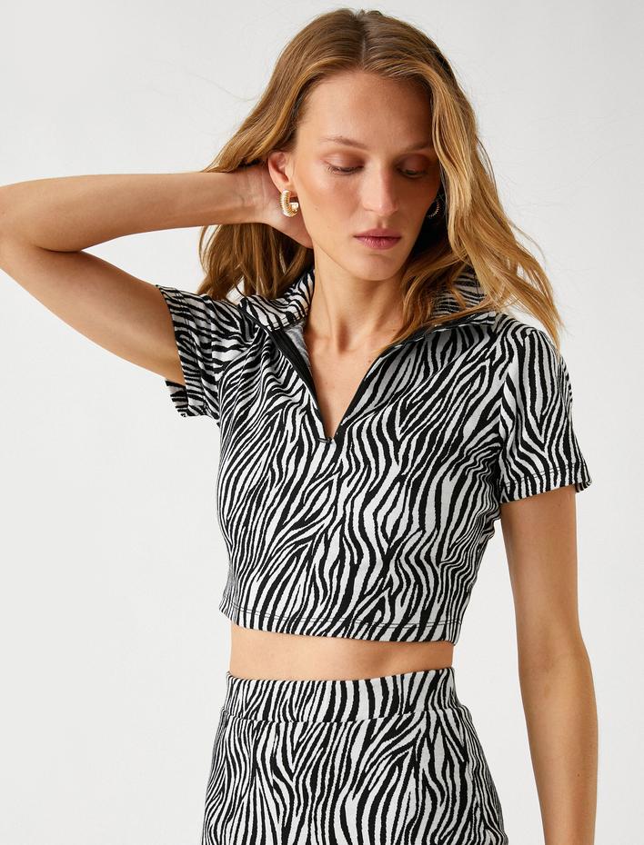  Zebra Desenli Crop Tişört Balıkçı Yaka