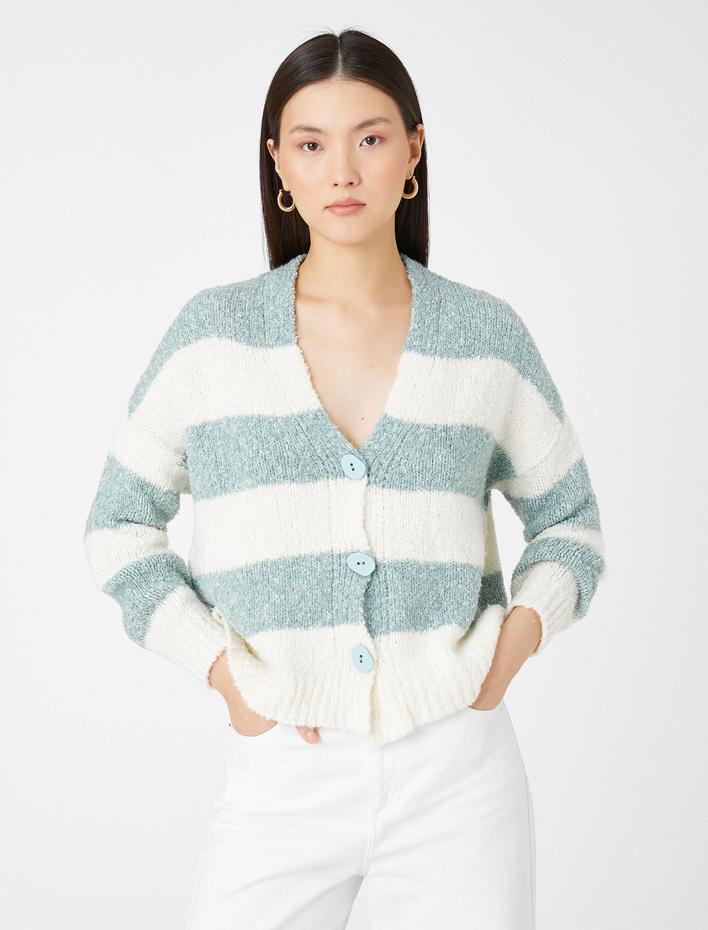  V Yaka Hırka Düğmeli