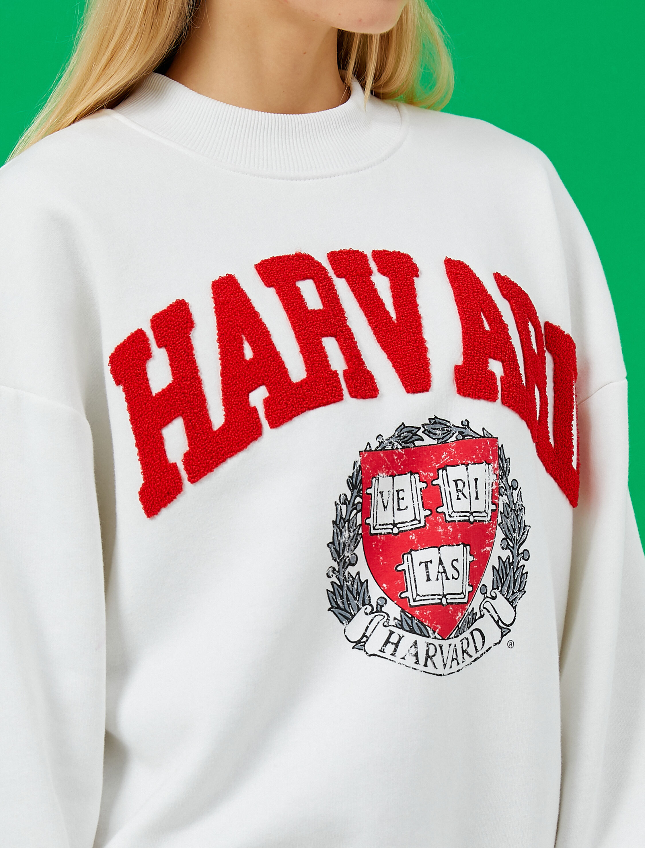 Koton Oversize Baskılı Kolej Sweatshirt Harvard Lisanslı İçi Polarlı. 5