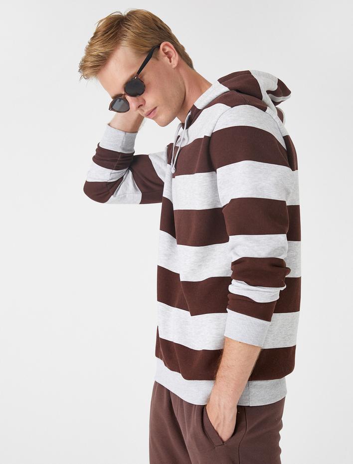  Kapşonlu Cepli Sweatshirt Şardonlu