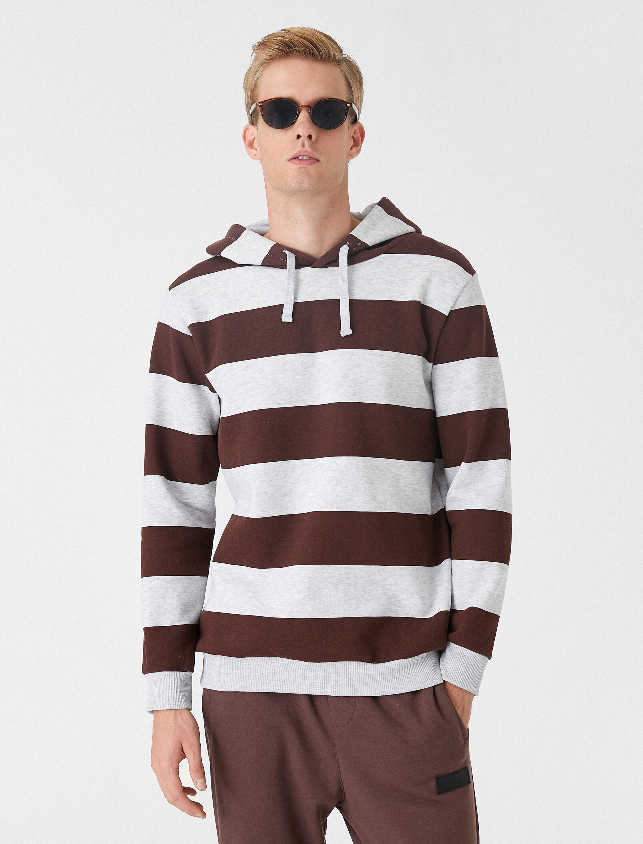   Kapşonlu Cepli Sweatshirt Şardonlu