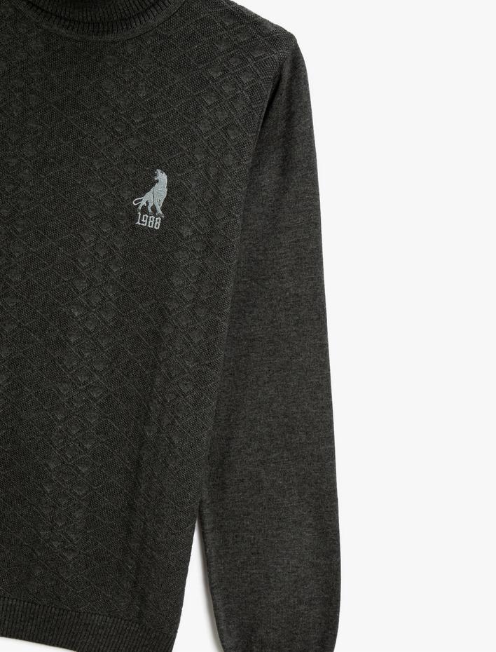  Nakışlı Kazak Yüksek Yaka