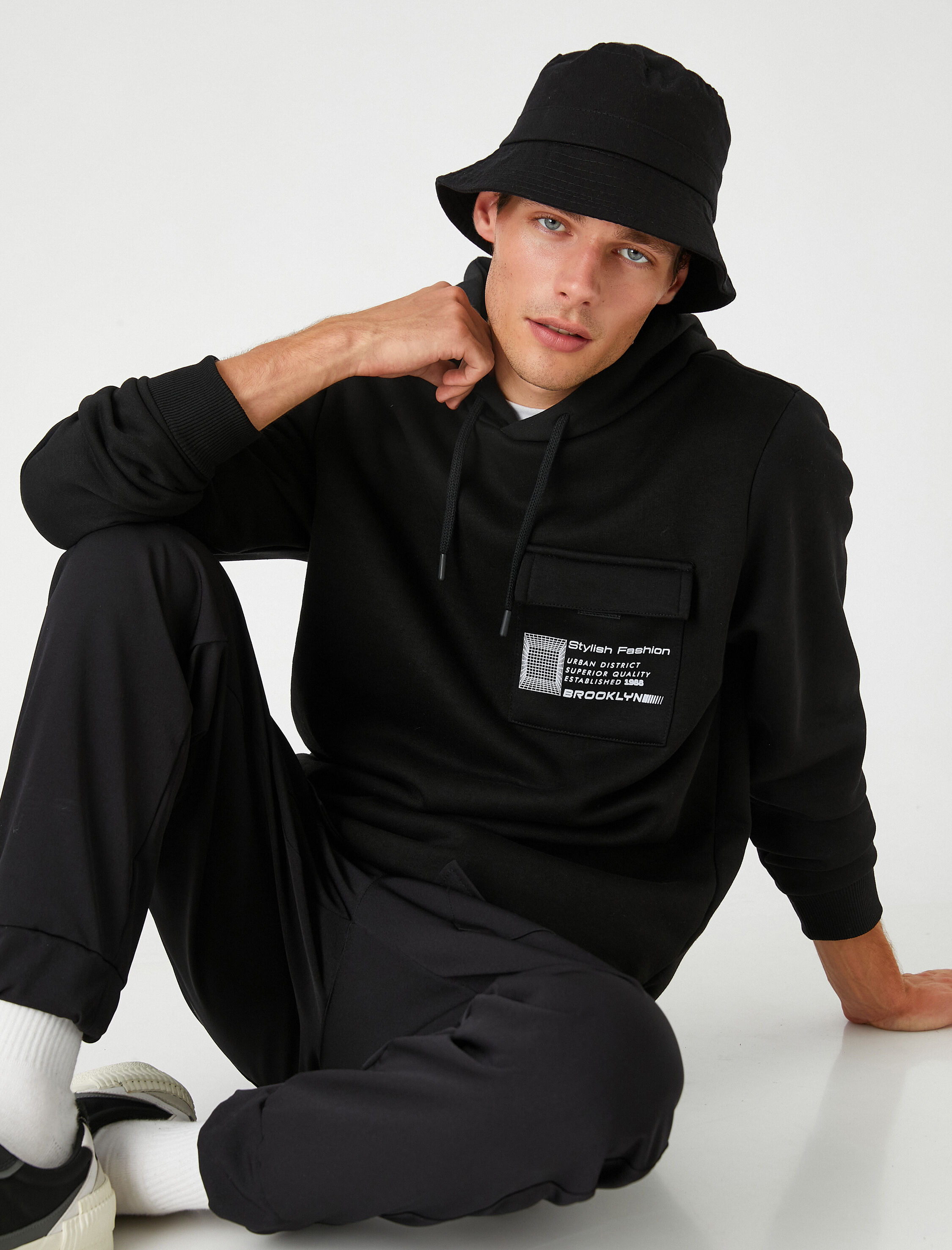   Kapşonlu Sweatshirt Şardonlu Slogan Baskılı Cep Detaylı