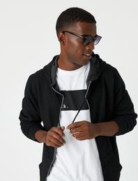 Fermuarlı Kapşonlu Sweatshirt Cepli Etiket Baskılı