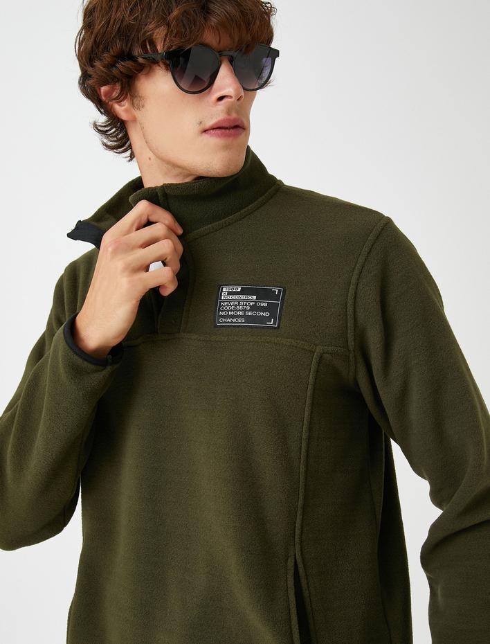  Polar Sweatshirt Polo Yaka Baskı Detaylı