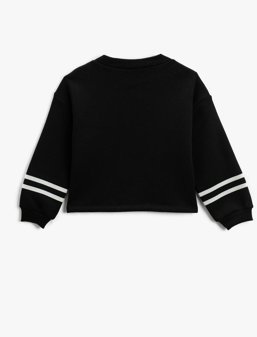  Kız Çocuk Crop Oversize Sweatshirt Çizgili Aplike Detaylı Uzun Kollu