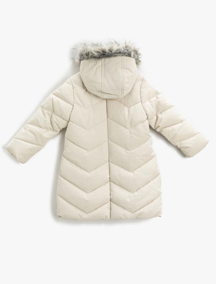 Kız Çocuk Kapitone Uzun Mont Dolgulu Suni Kürk Detaylı Kapüşonlu Düğmeli