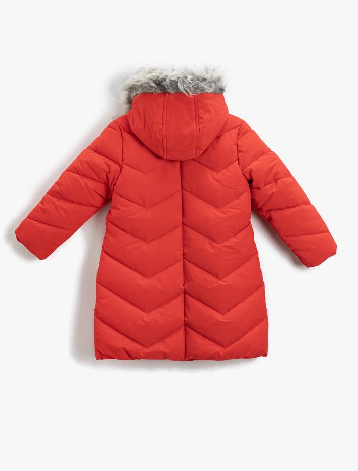 Kız Çocuk Kapitone Uzun Mont Dolgulu Suni Kürk Detaylı Kapüşonlu Düğmeli