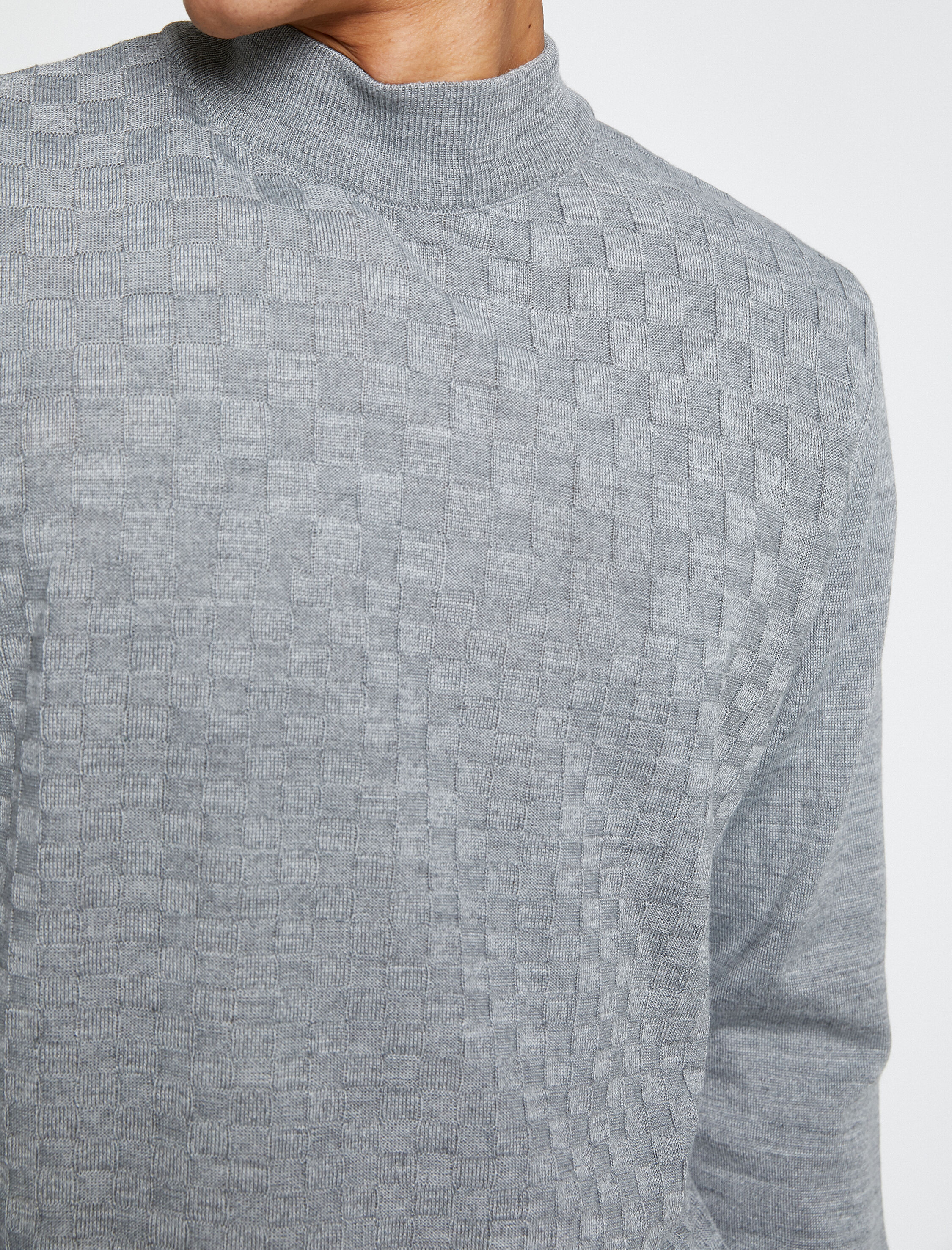   Basic Triko Kazak Yarım Balıkçı Yaka Uzun Kollu Geometrik Desenli