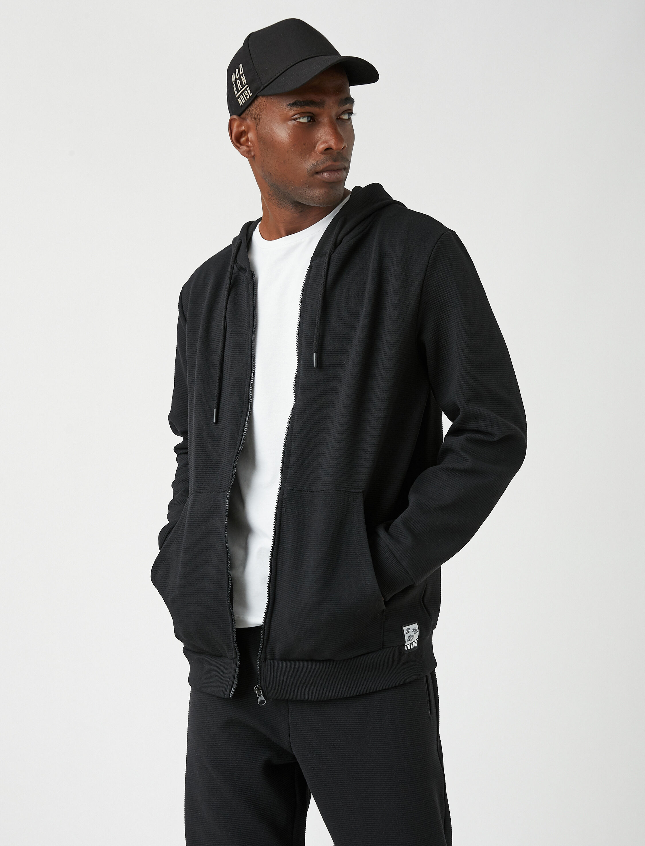 Dokulu Kapşonlu Fermuarlı Sweatshirt