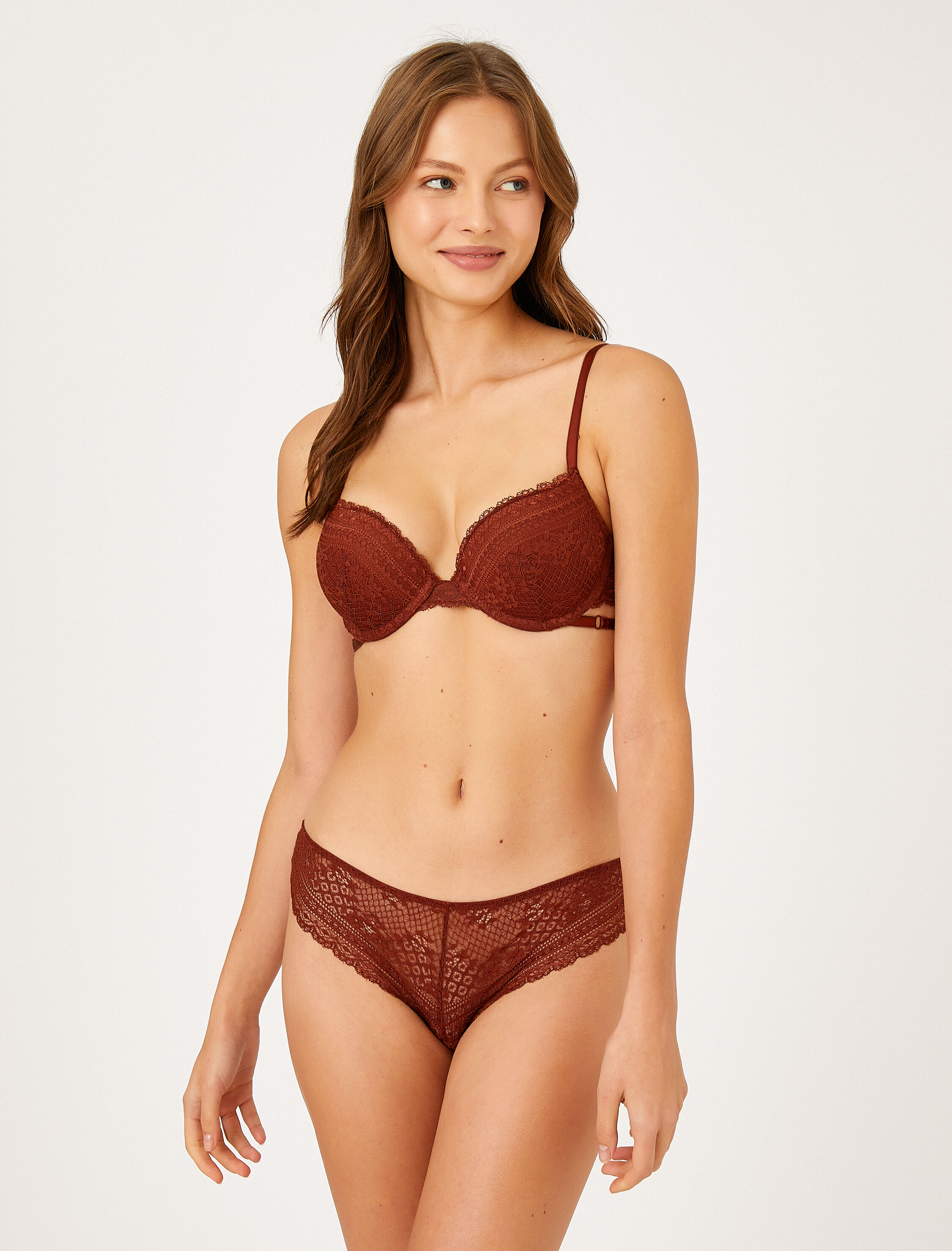   Dantelli Destekli Sütyen Ekstra Dolgulu Balenli Kaplı