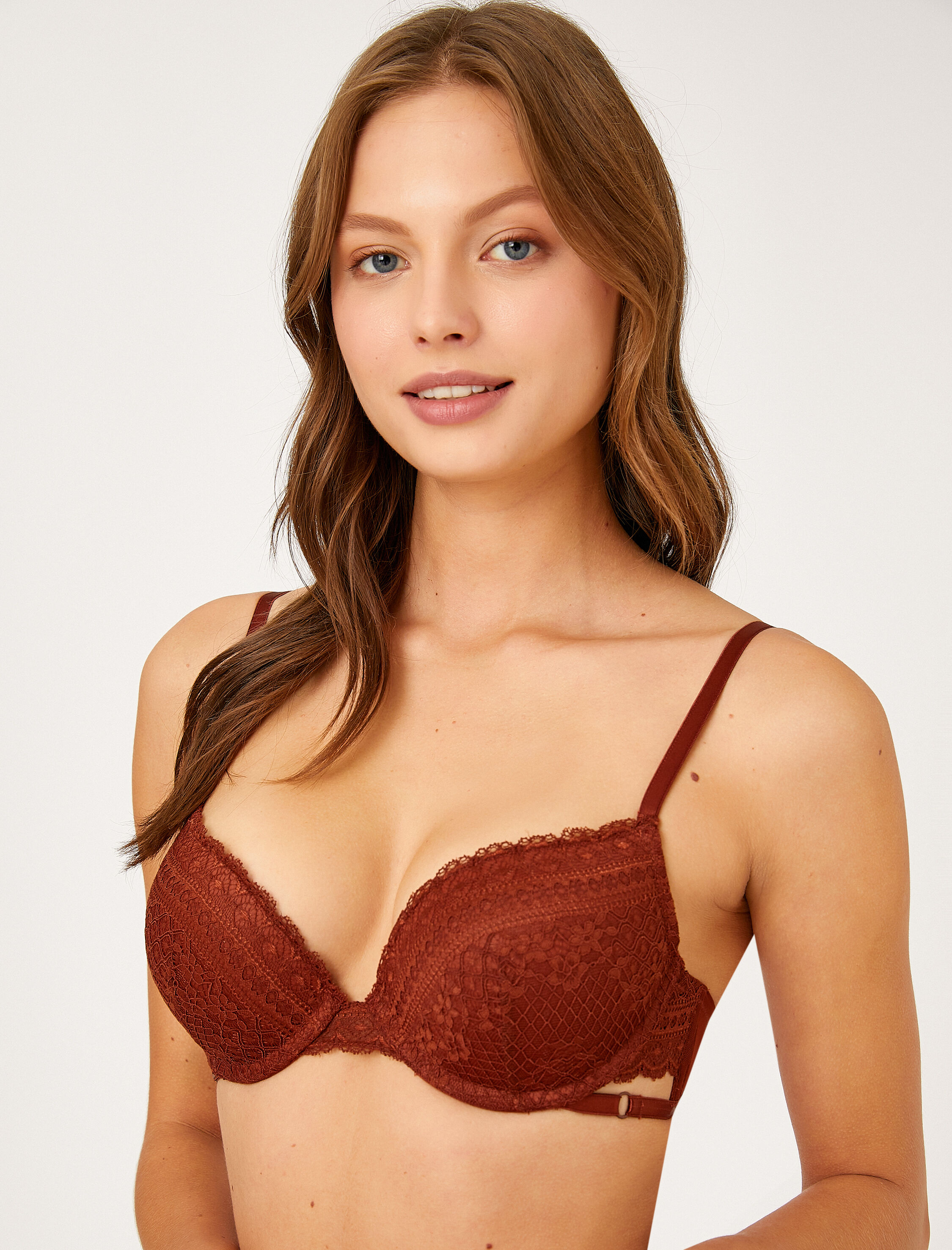   Dantelli Destekli Sütyen Ekstra Dolgulu Balenli Kaplı