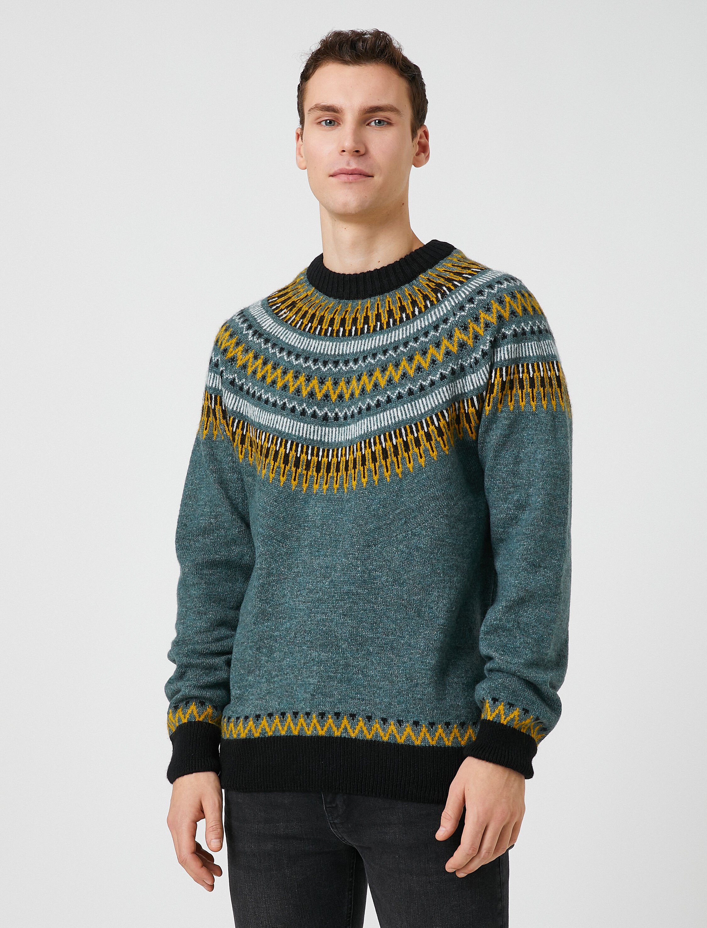 Bisiklet Yaka Kazak Etnik Detaylı