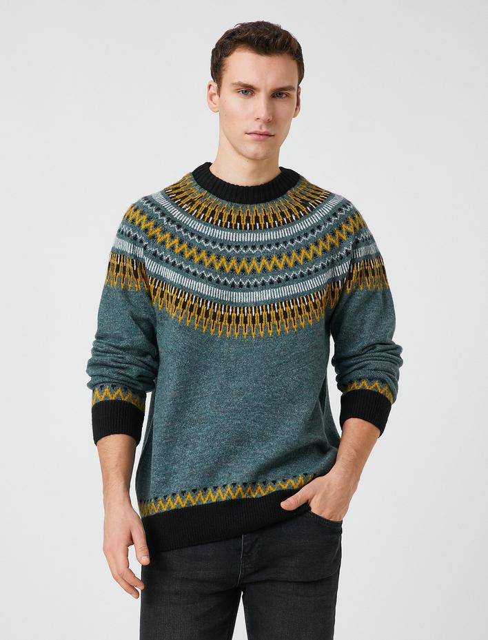  Bisiklet Yaka Kazak Etnik Detaylı