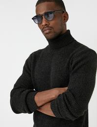 Basic Triko Kazak Balıkçı Yaka