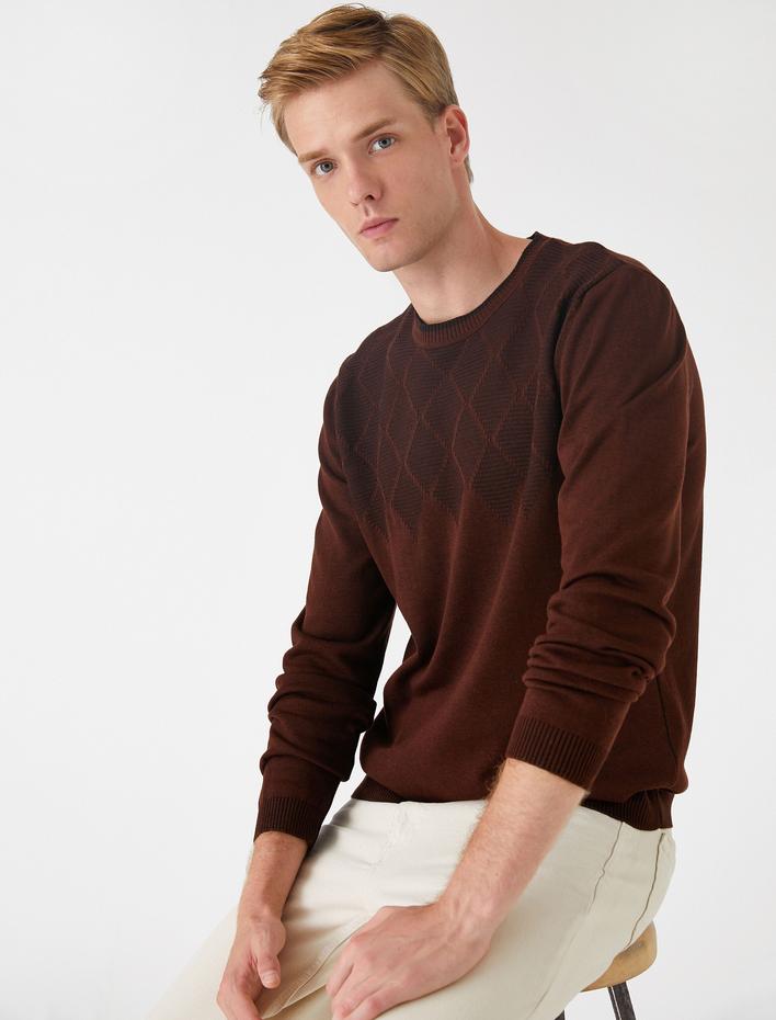  Geometrik Desenli Kazak