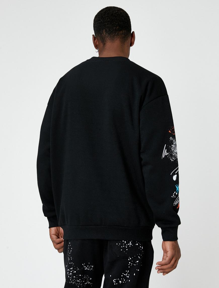   Grafiti Baskılı Oversize Sweatshirt Şardonlu Bisiklet Yaka