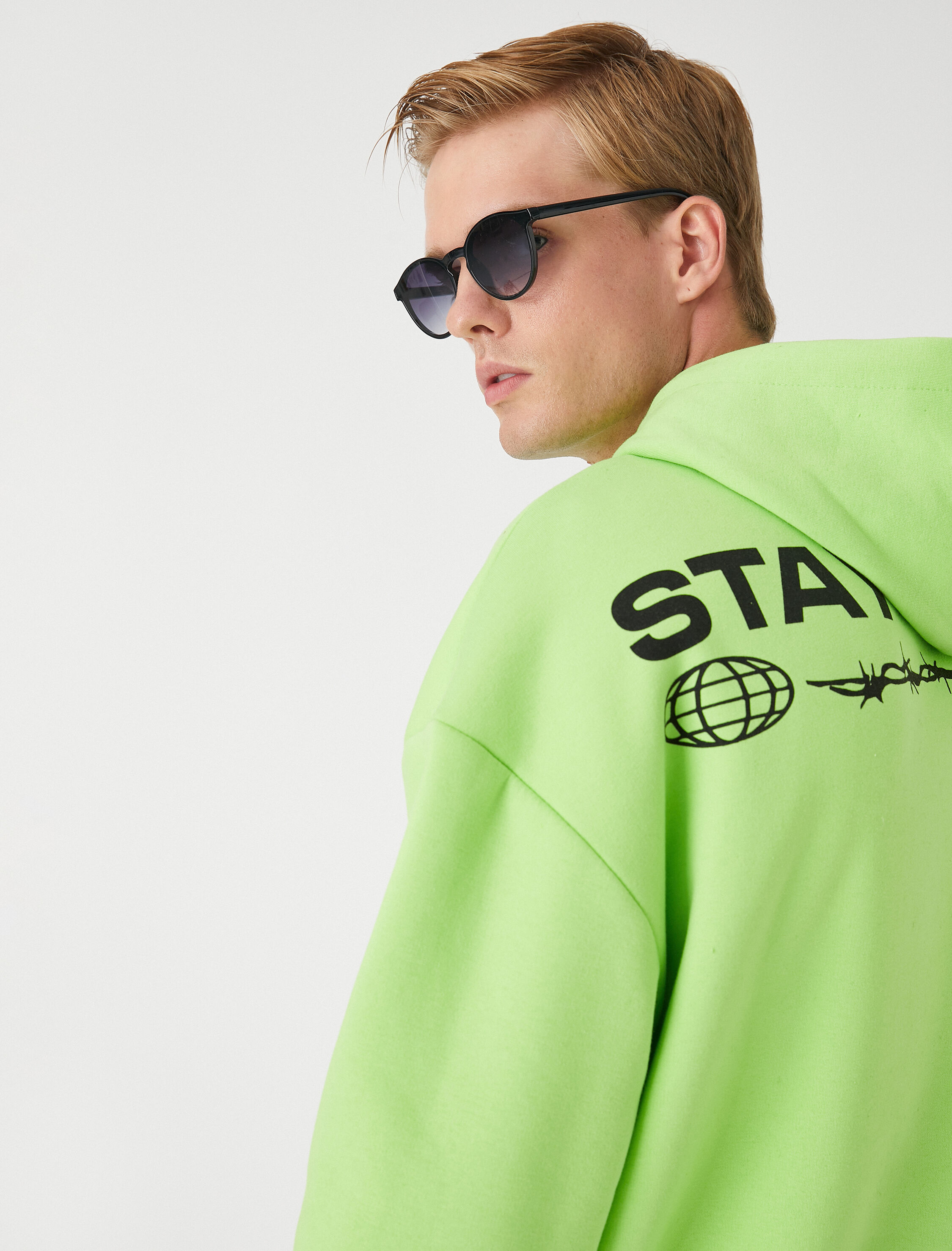   Kapşonlu Sweatshirt Şardonlu Slogan Baskılı