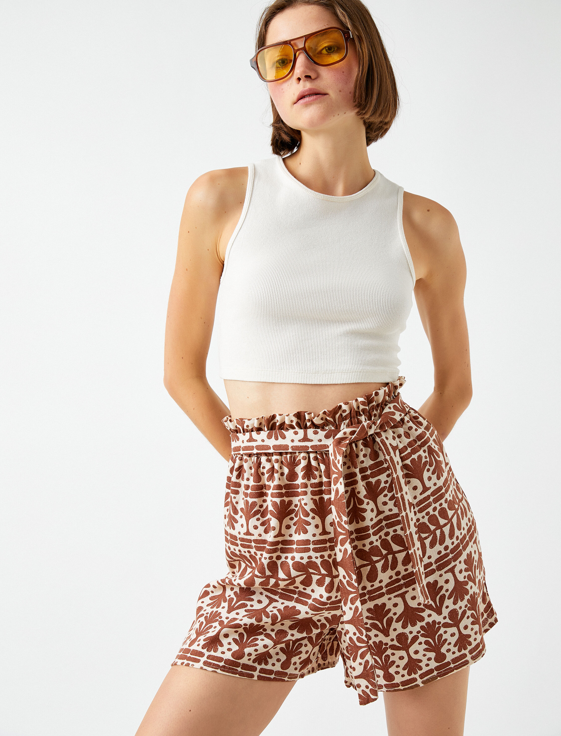   Beli Lastikli Kemerli Şort Keten Karışımlı