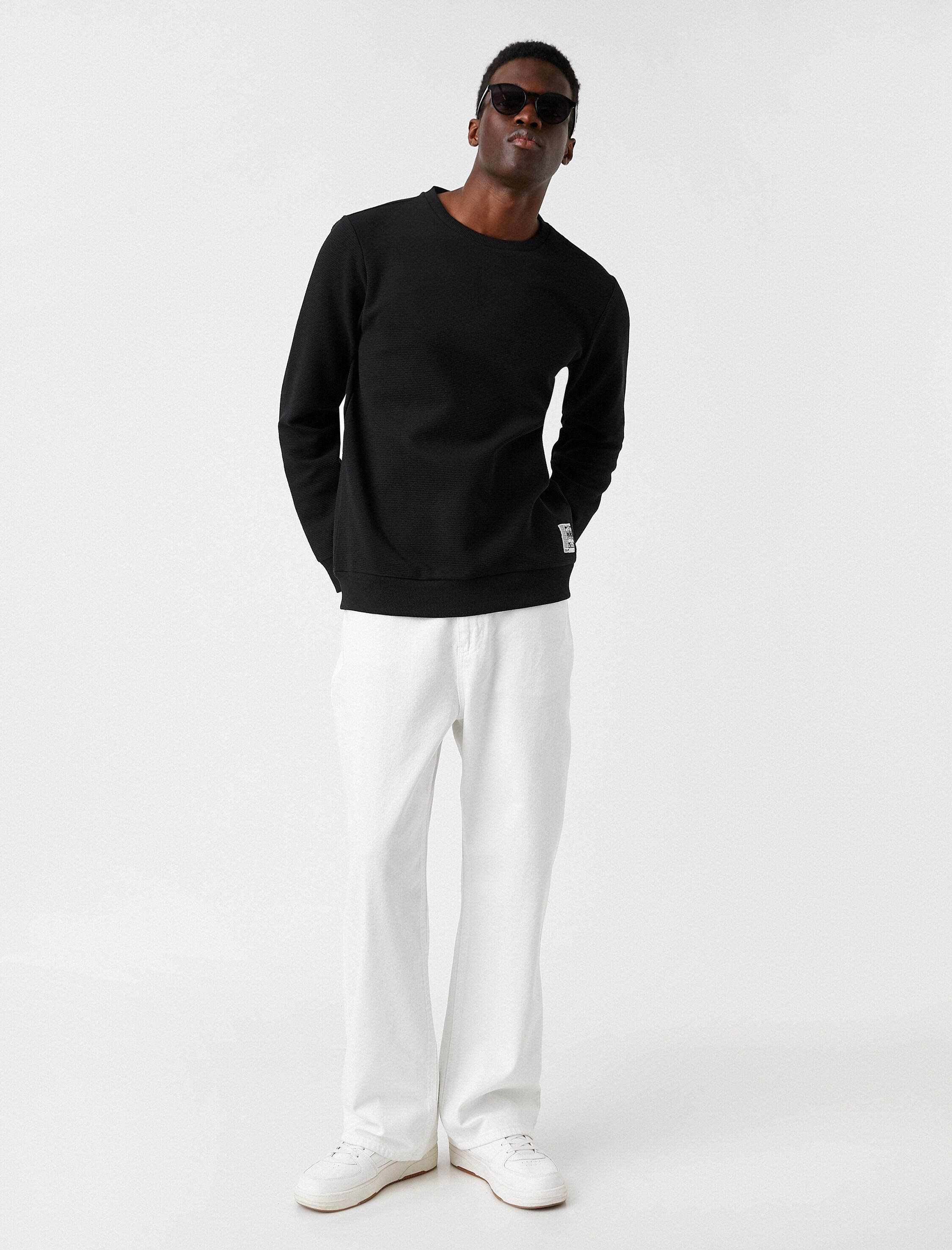   Dokulu Etiketli Sweatshirt