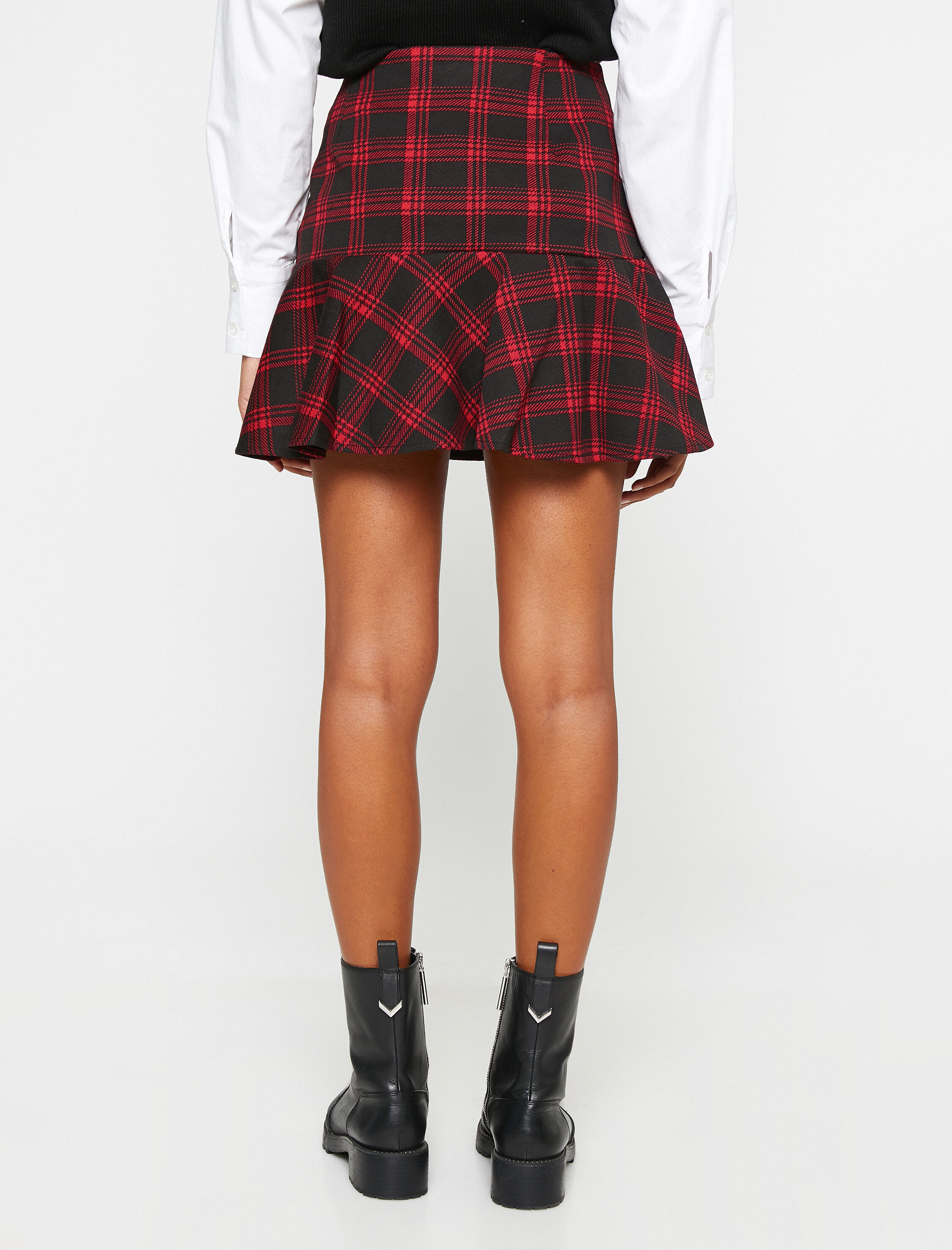 Etek Ucu Volanlı Dar Kesim Mini Etek