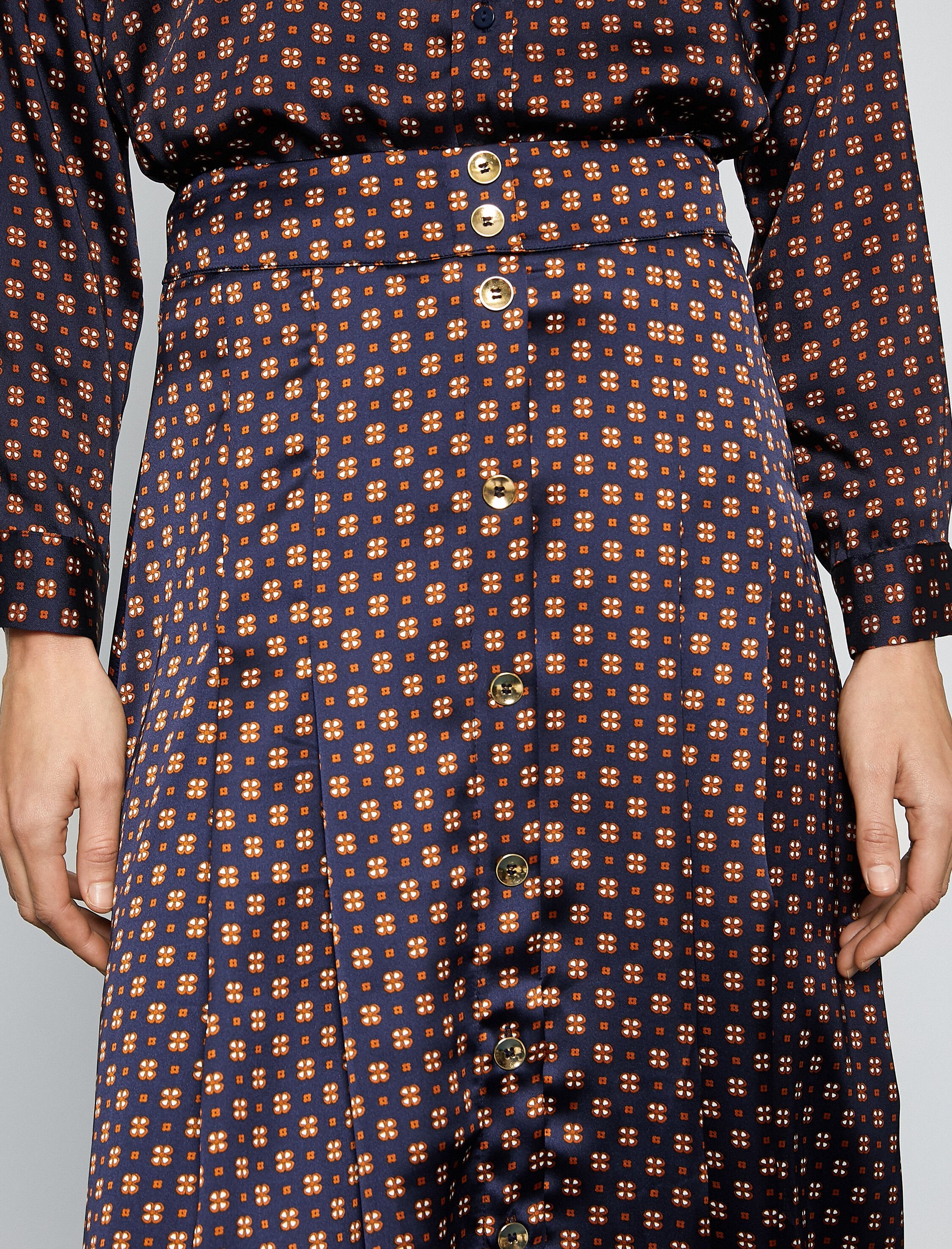   Melis Ağazat X Koton - Düğme Detaylı Saten Pileli Etek