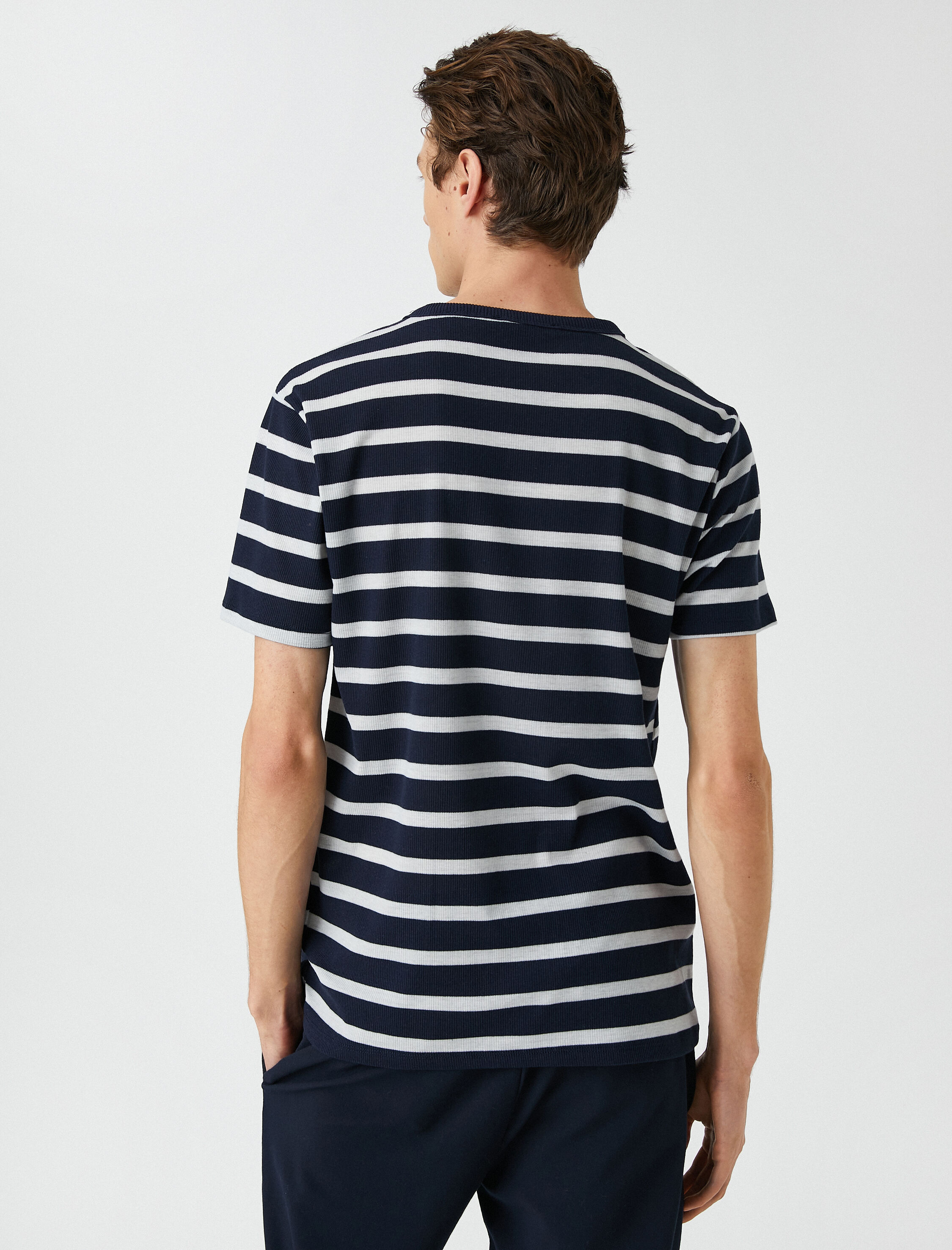   Basic Tişört Bisiklet Yaka Kısa Kollu Dar Kesim