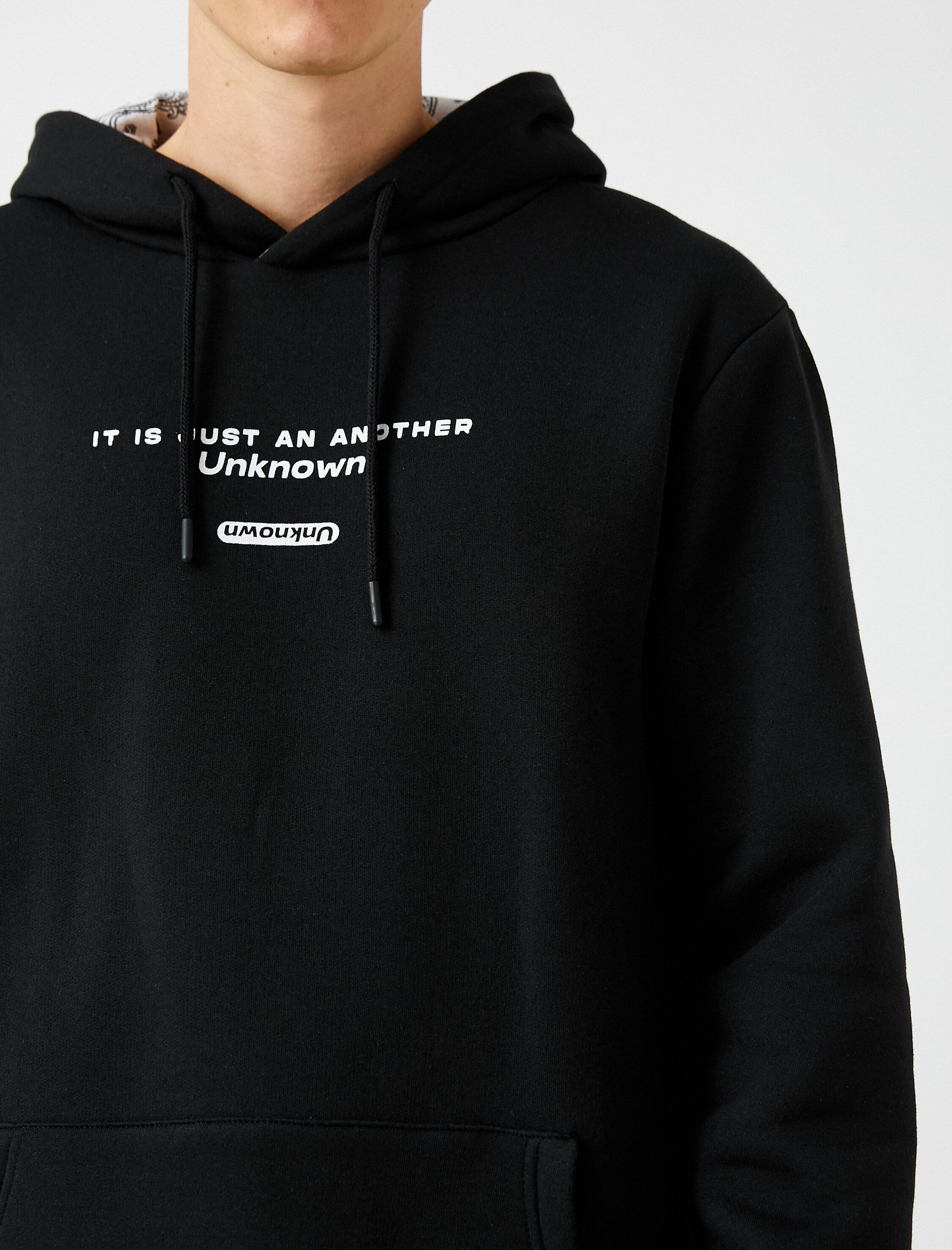   Baskılı Kapşonlu Sweatshirt Şardonlu