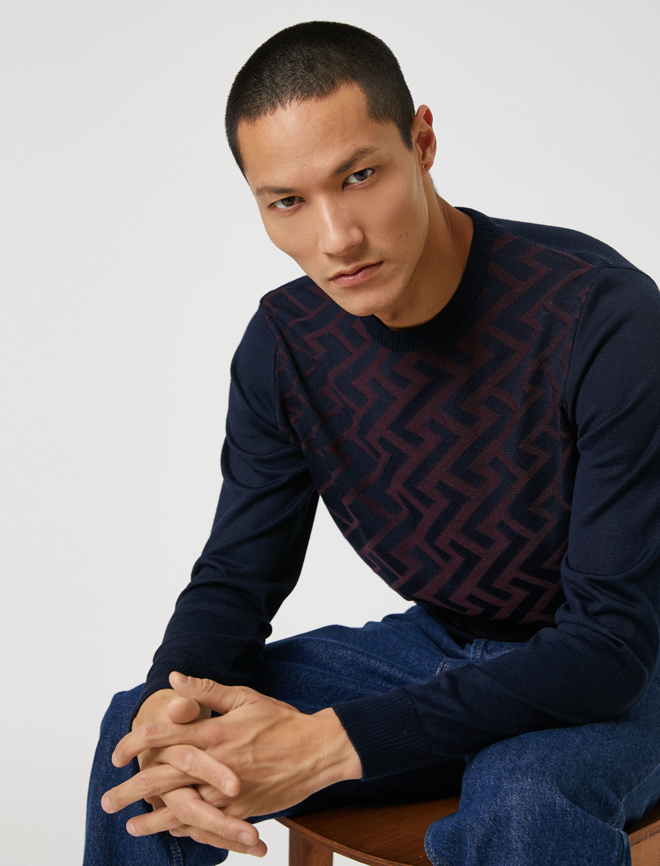   Basic Triko Kazak Geometrik Desenli Dokulu Bisiklet Yaka