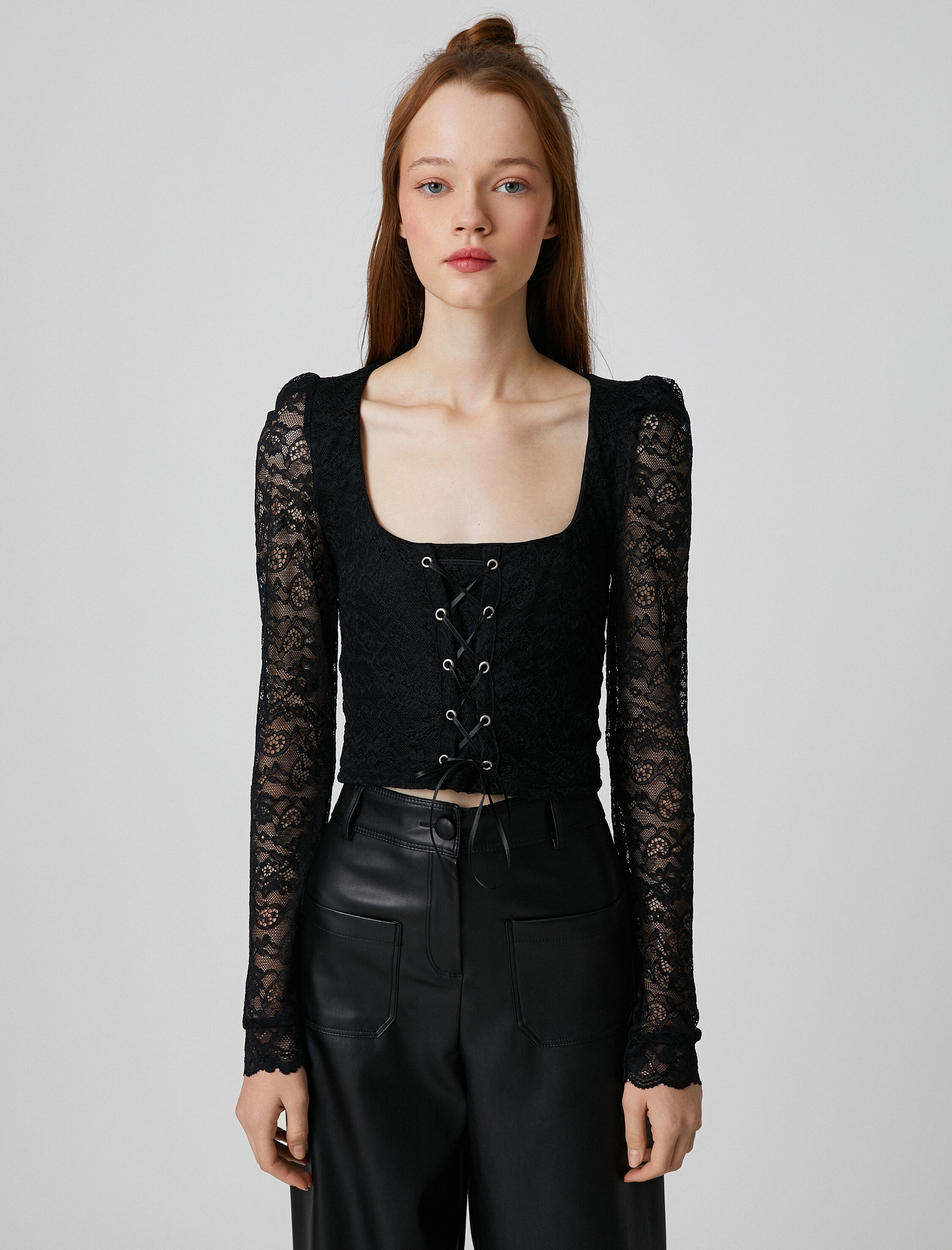 Korse Büstiyer Dantelli Kare Yaka Uzun Kollu