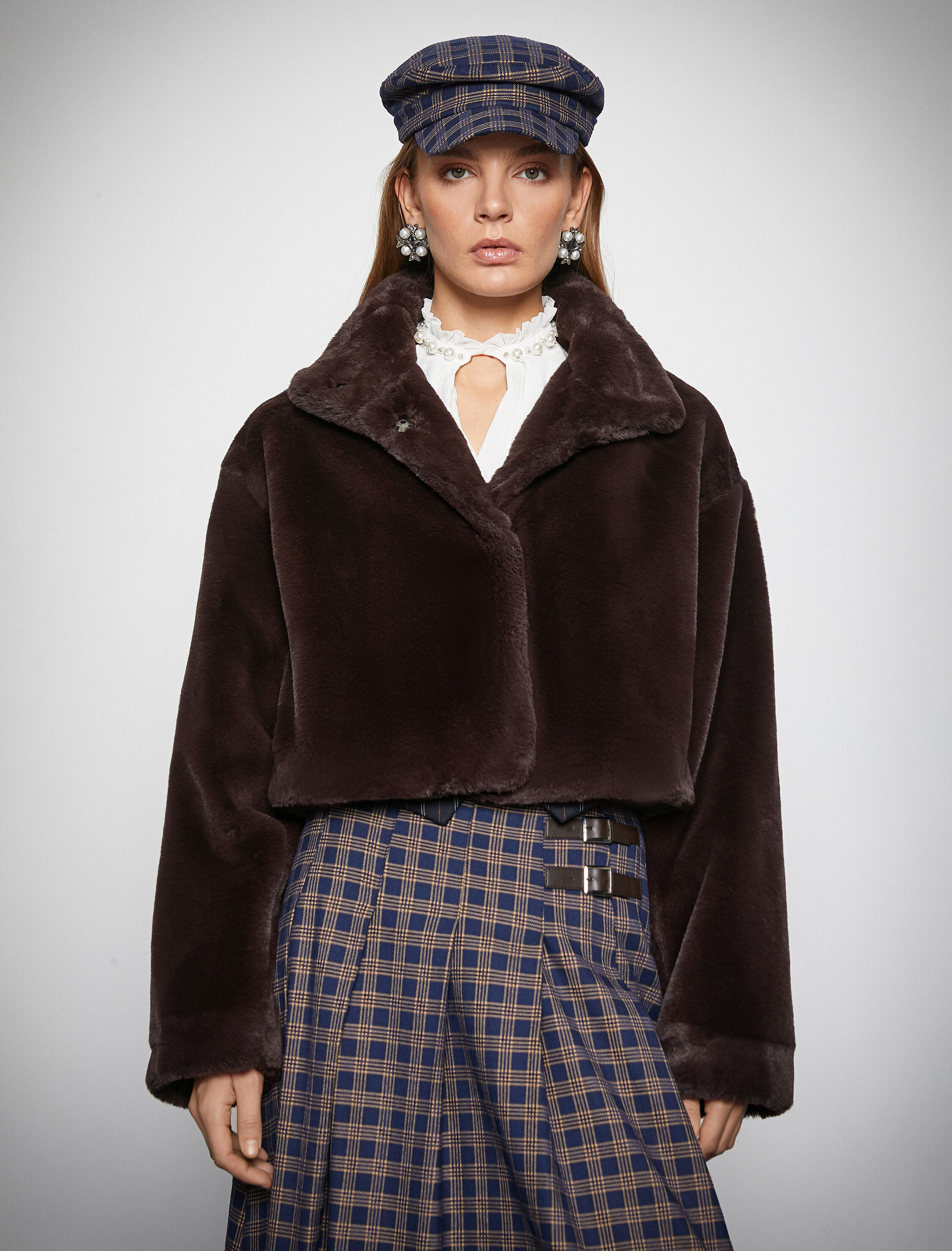   Melis Ağazat X Koton - Crop Peluş Kaban