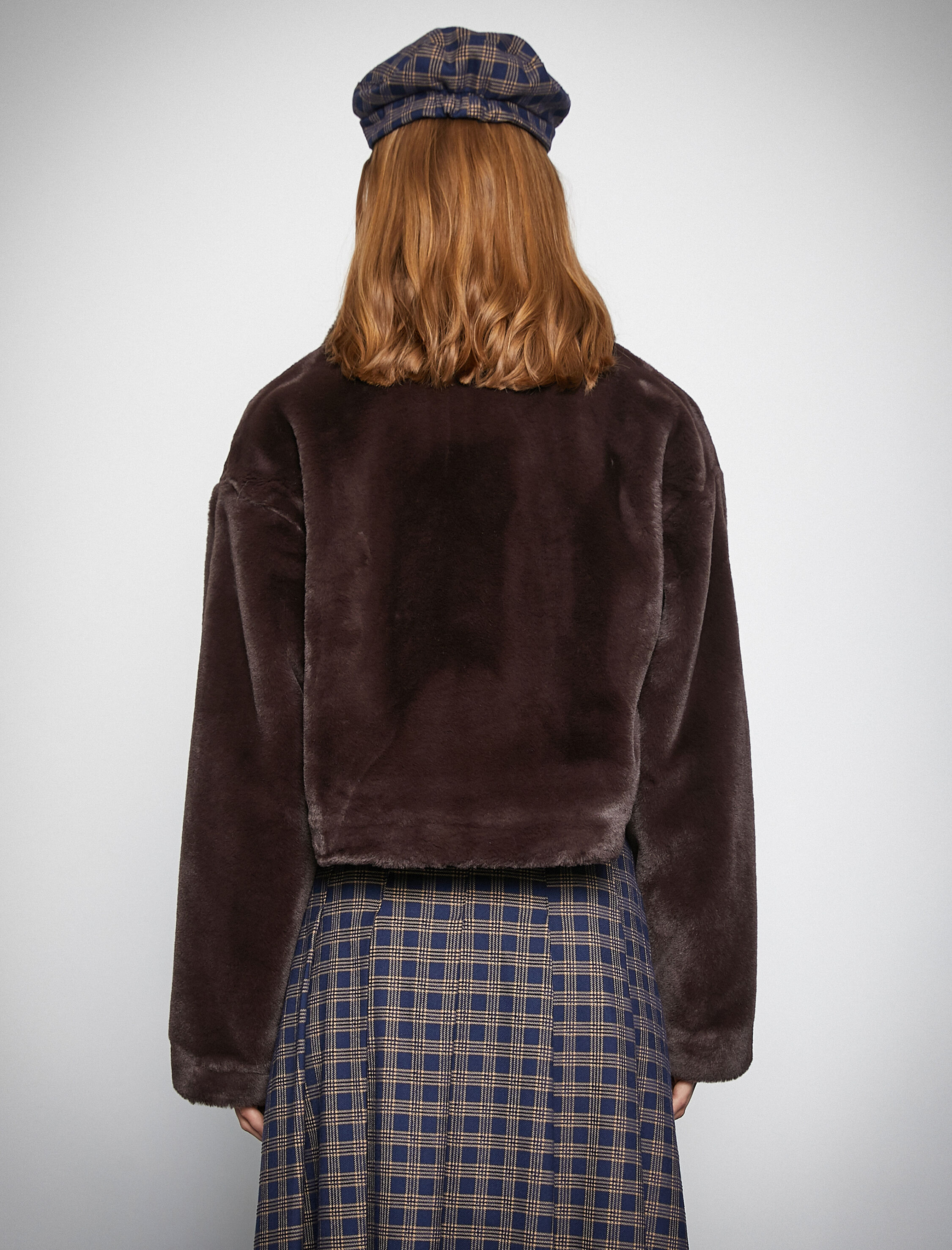   Melis Ağazat X Koton - Crop Peluş Kaban