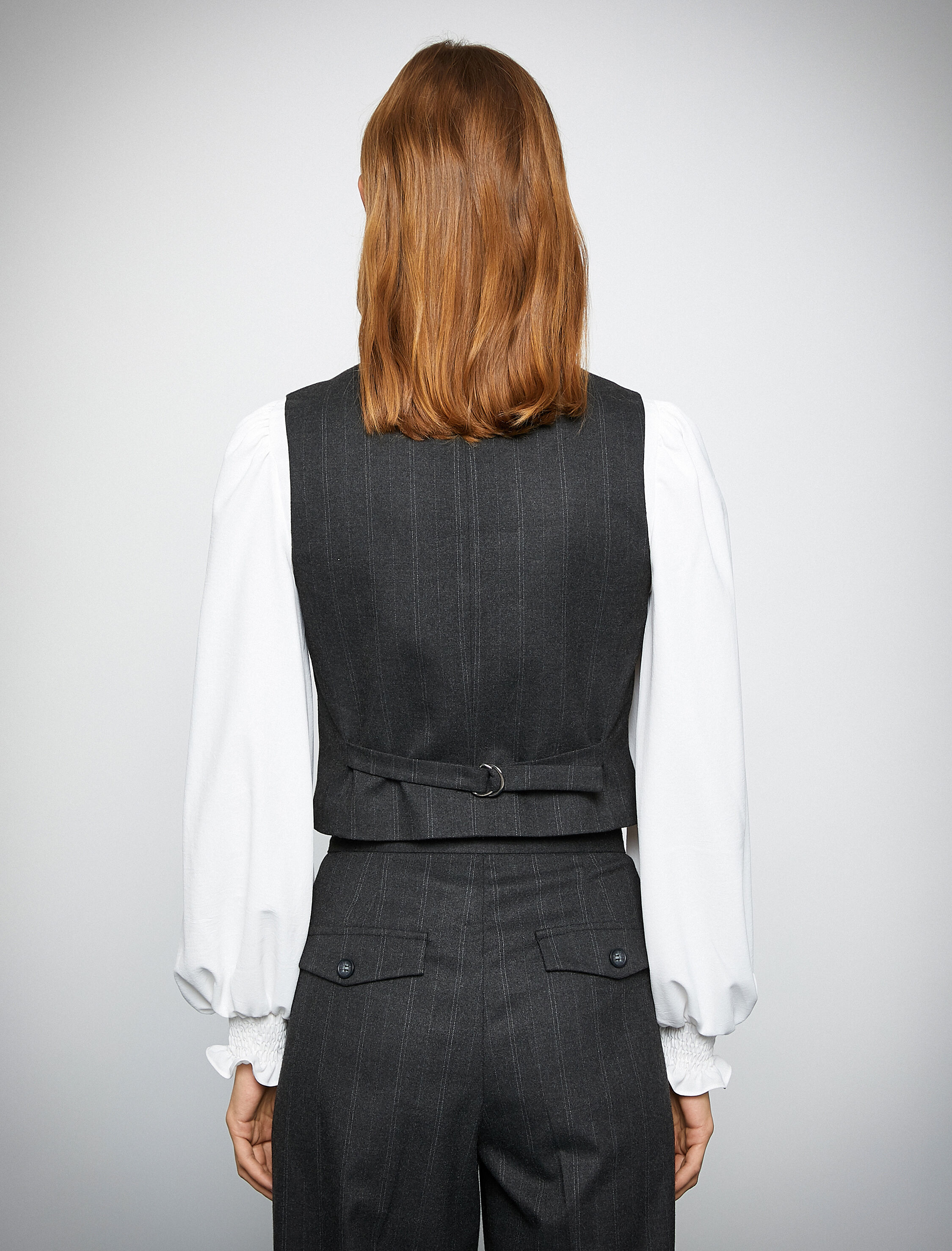   Melis Ağazat X Koton - U Yaka Cep Detaylı Crop Blazer Yelek