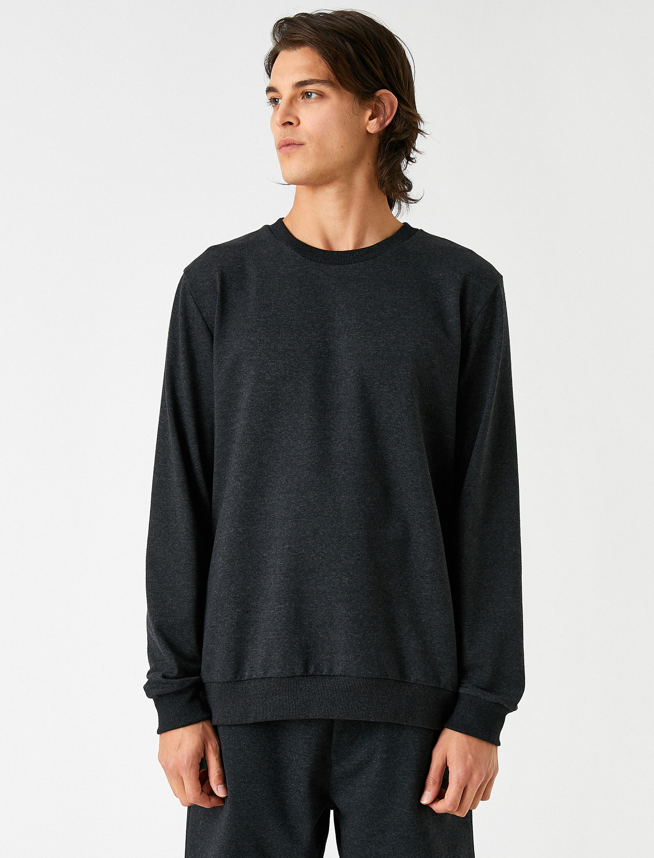 Basic Sweatshirt