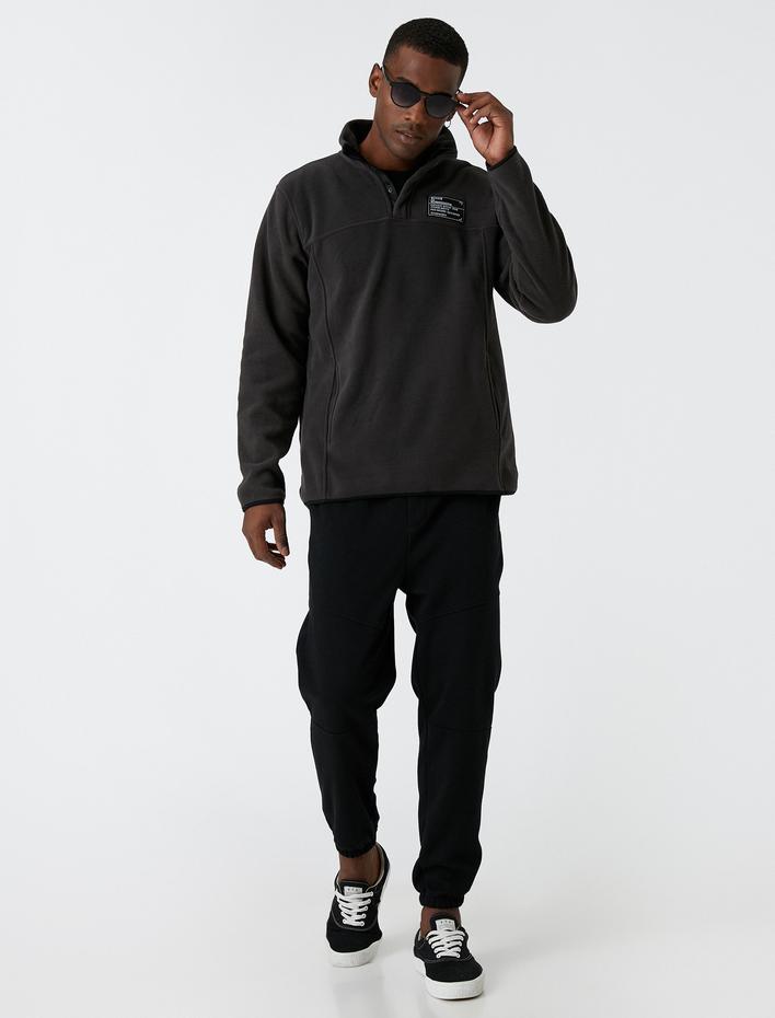  Polar Sweatshirt Polo Yaka Baskı Detaylı