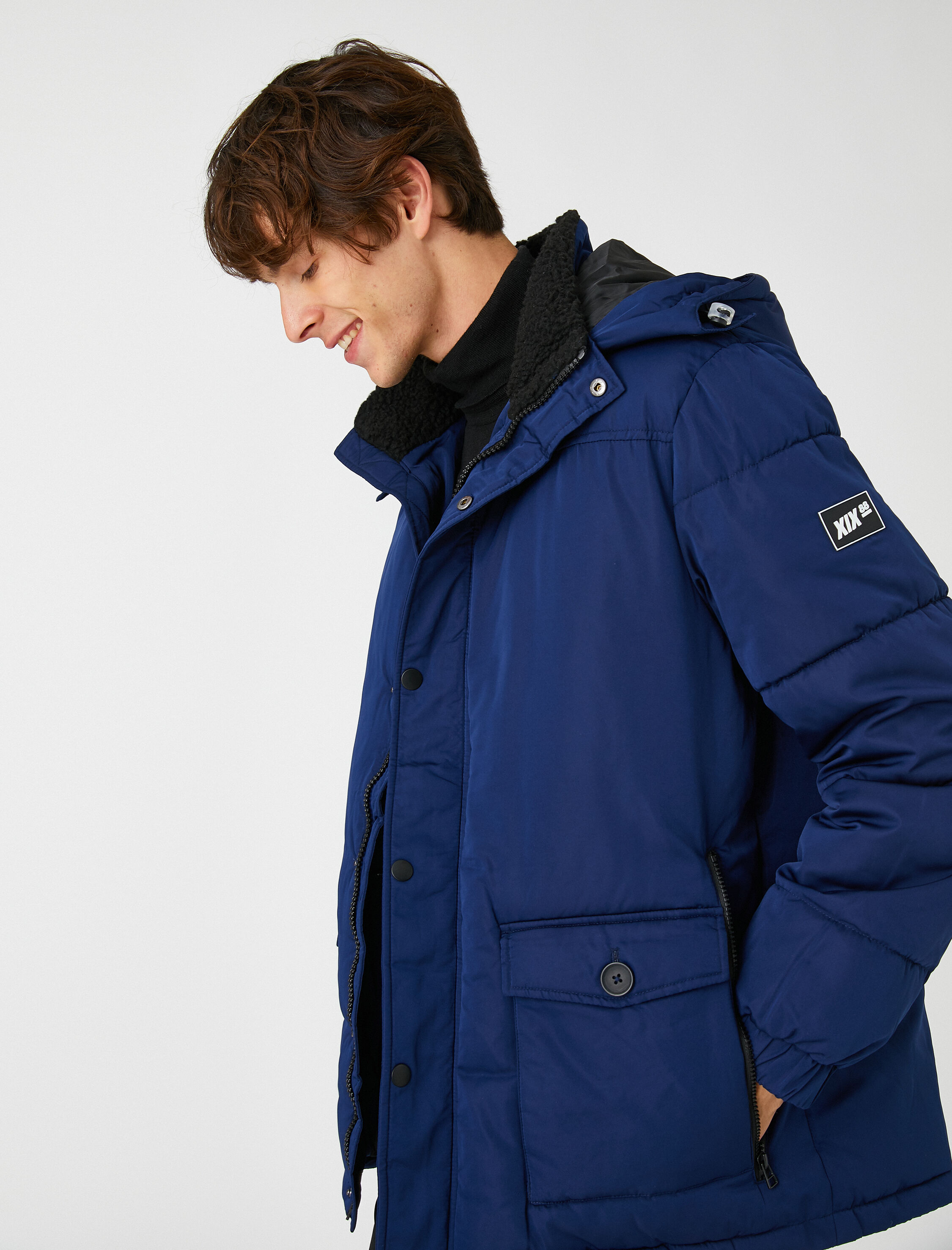   Anorak Şişme Mont Kapşonlu Yaka Detaylı Su Geçirmez